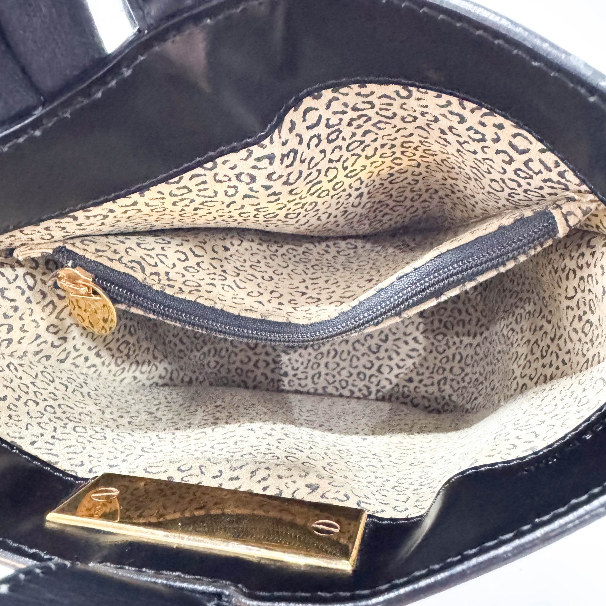 CARTIER Panthère Leather Shoulder bag Black, in , Sold by HIVE PRELOVED - Shoulder Bags, ,