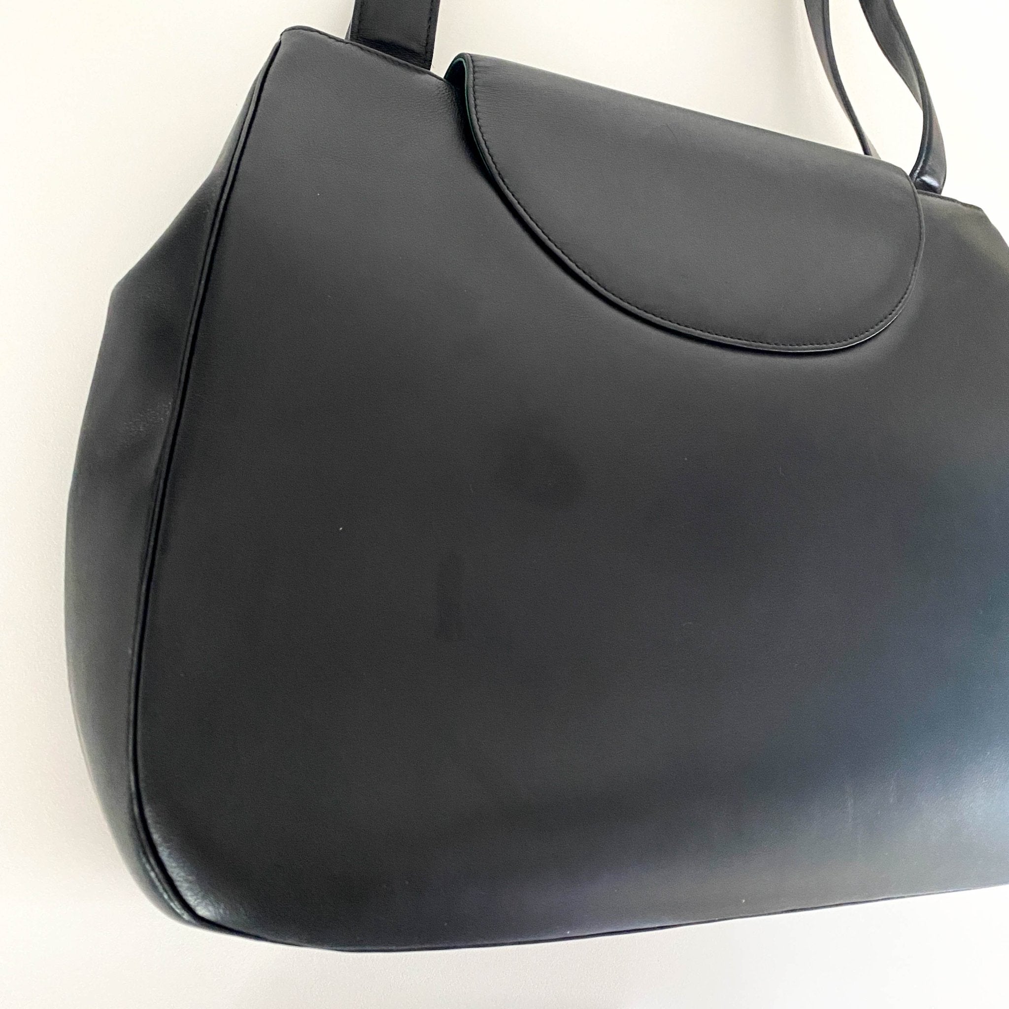 CARTIER Panthère Leather Shoulder bag Black, in , Sold by HIVE PRELOVED - Shoulder Bags, Totes,