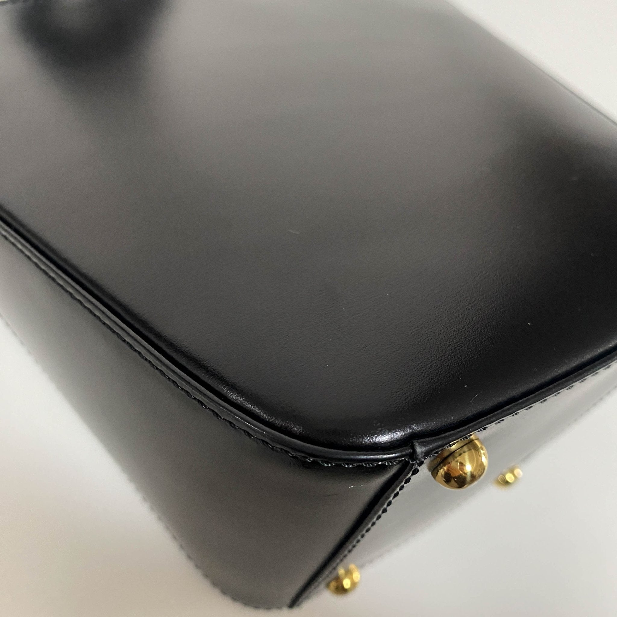 Cartier Panthère Leather Shoulder bag Black, in , Sold by HIVE PRELOVED - Shoulder Bags, ,