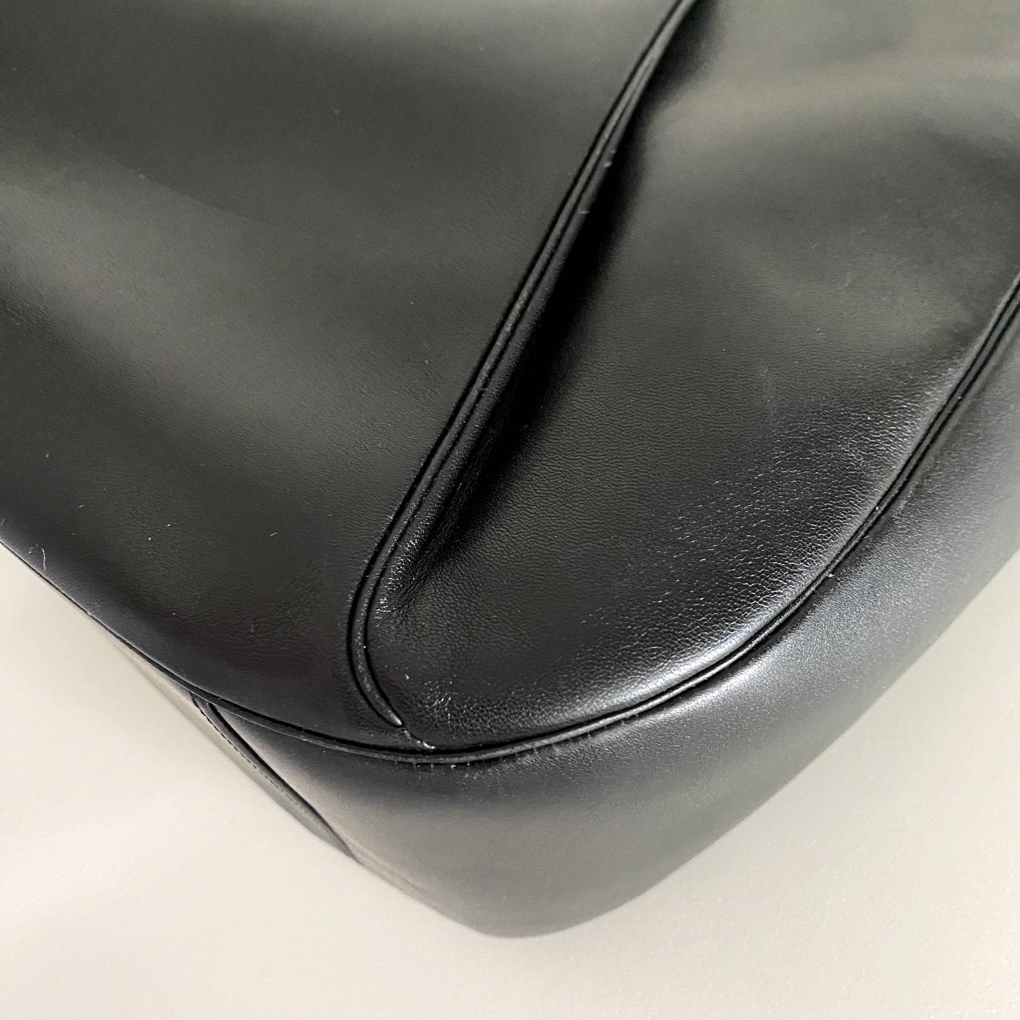 CARTIER Panthère Leather Shoulder bag Black, in , Sold by HIVE PRELOVED - Shoulder Bags, Totes,