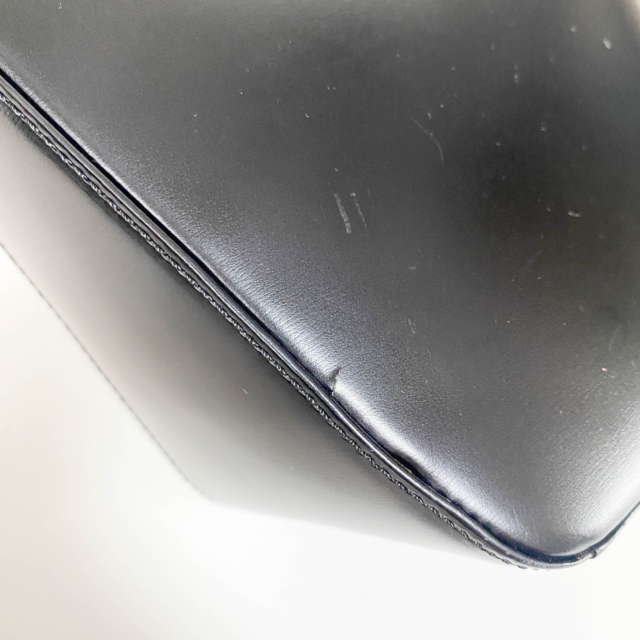 Cartier Panthère Leather Shoulder bag Black, in , Sold by HIVE PRELOVED - Shoulder Bags, ,