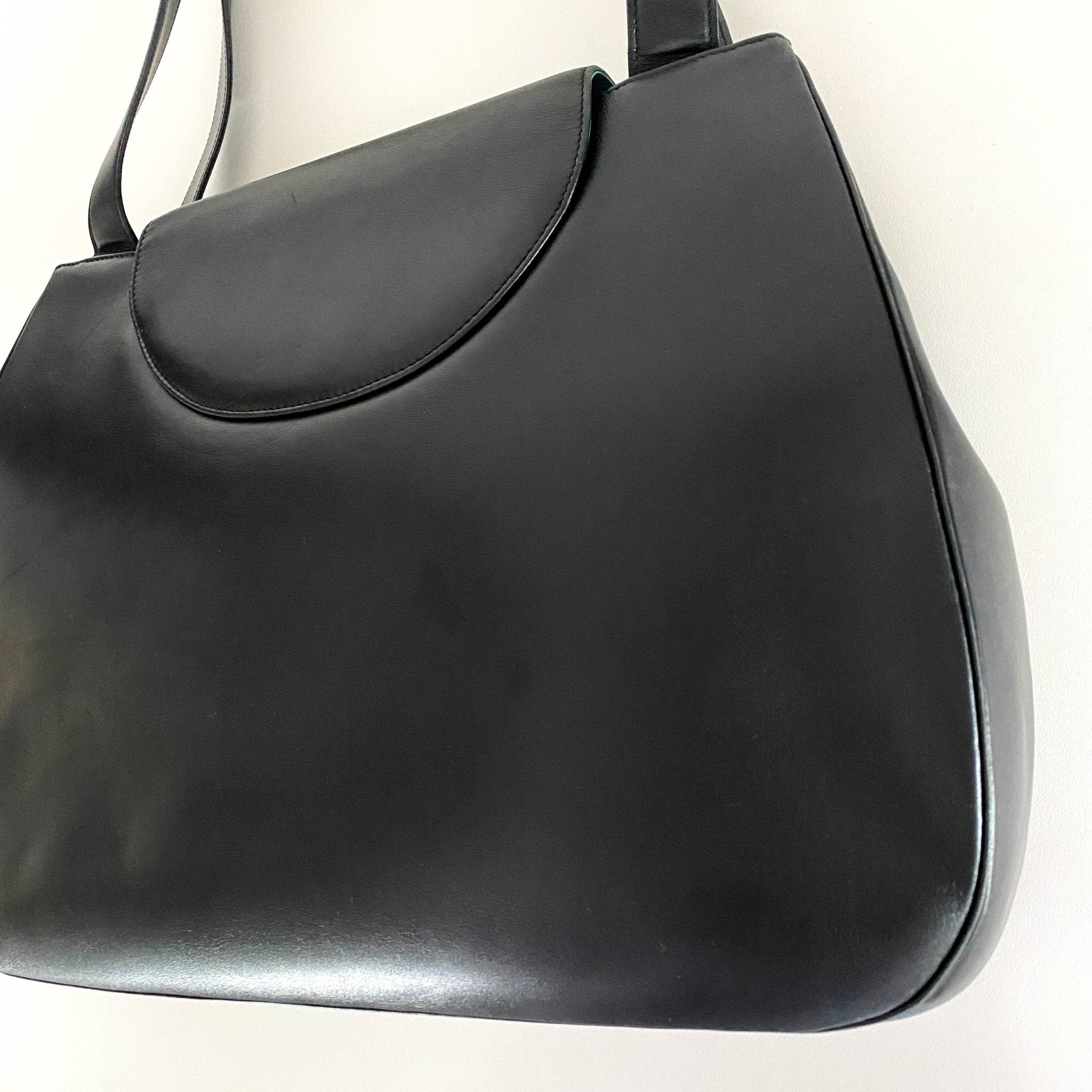 CARTIER Panthère Leather Shoulder bag Black, in , Sold by HIVE PRELOVED - Shoulder Bags, Totes,