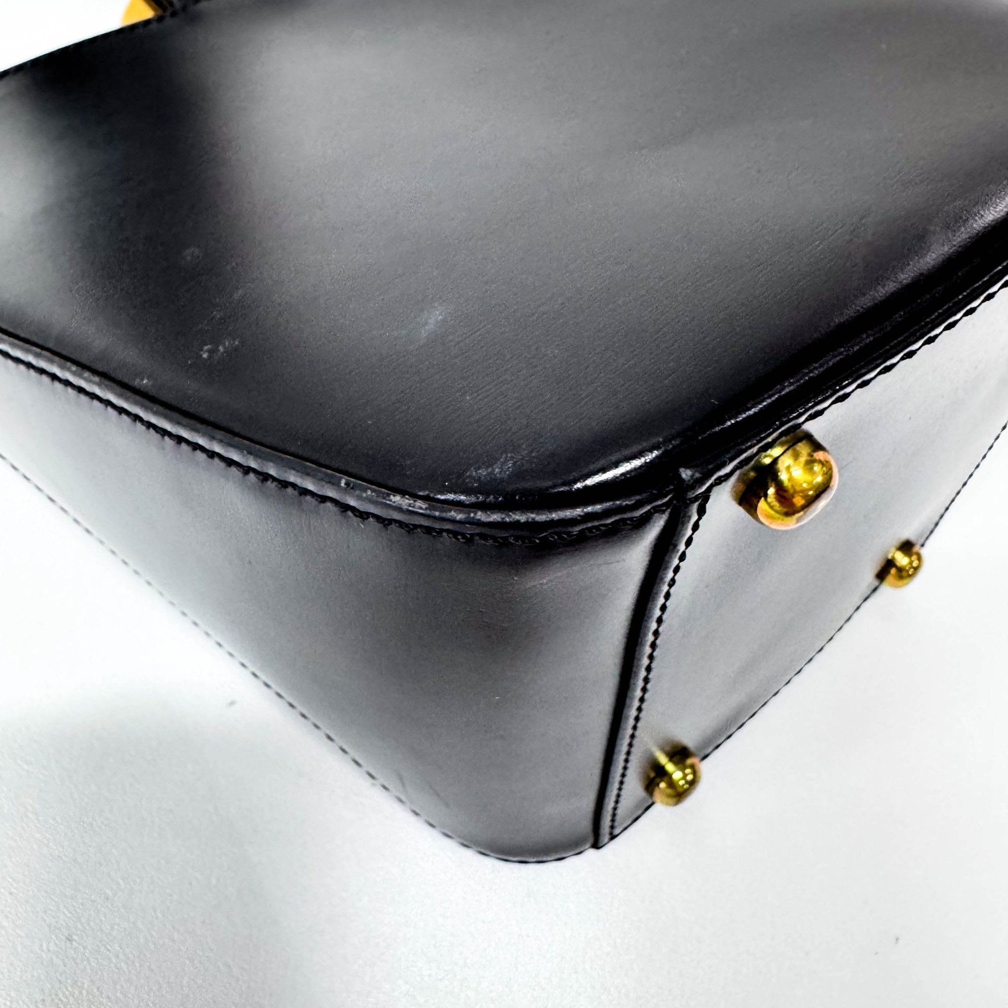 CARTIER Panthère Leather Shoulder bag Black, in , Sold by HIVE PRELOVED - Shoulder Bags, ,