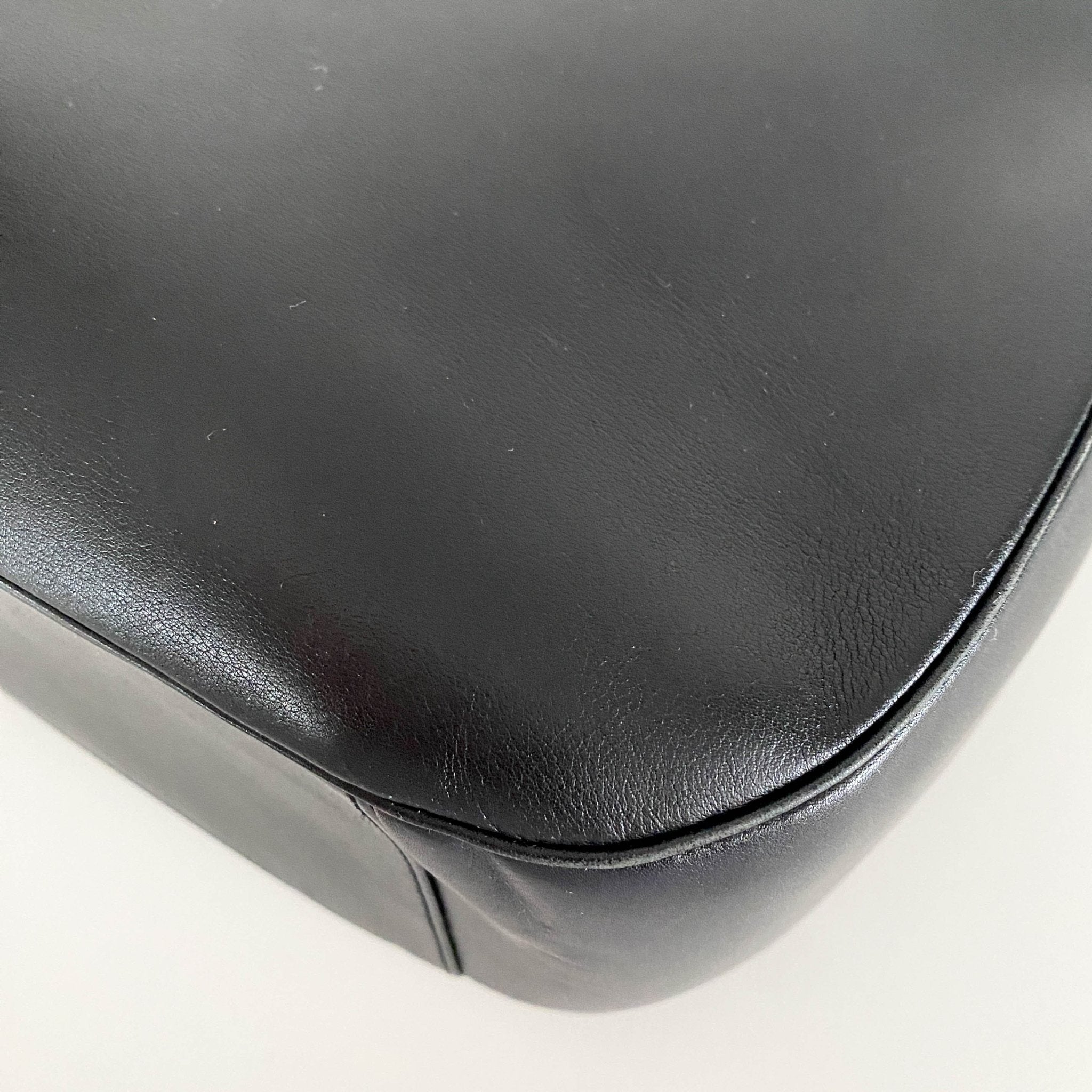 CARTIER Panthère Leather Shoulder bag Black, in , Sold by HIVE PRELOVED - Shoulder Bags, Totes,