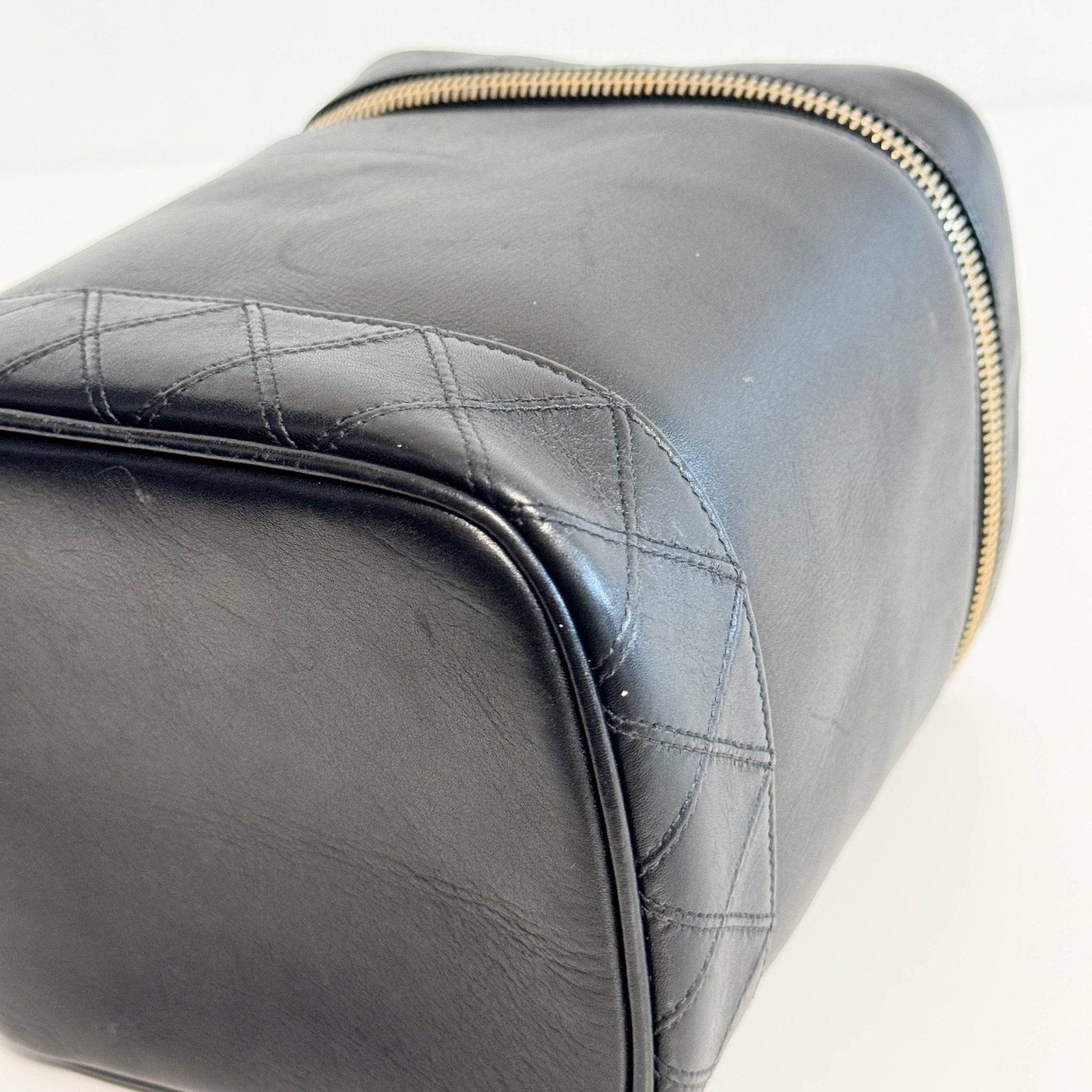 CHANEL Bicolore Vanity Cosmetic Case Black, in , Sold by HIVE PRELOVED - Handle Bags, ,