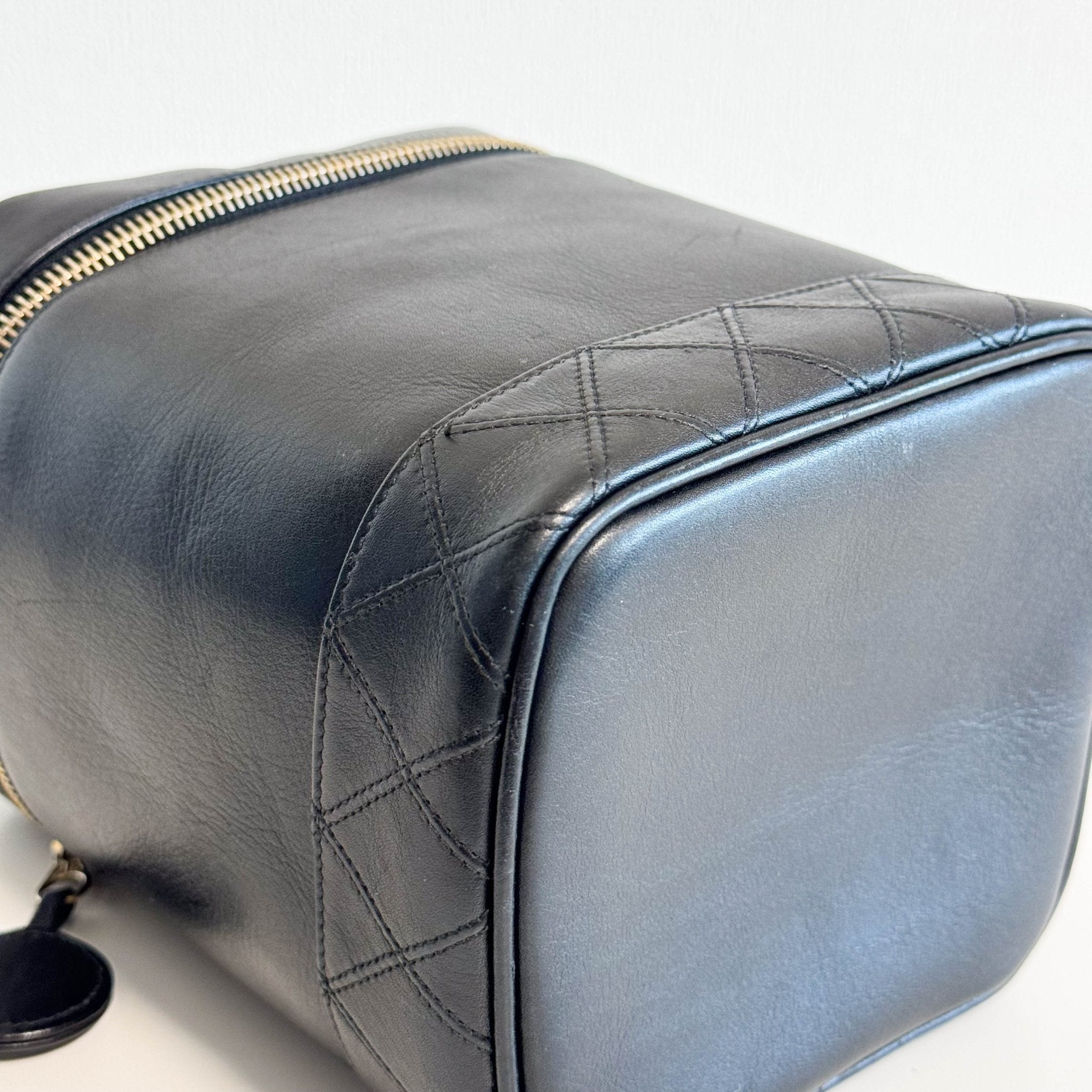 CHANEL Bicolore Vanity Cosmetic Case Black, in , Sold by HIVE PRELOVED - Handle Bags, ,