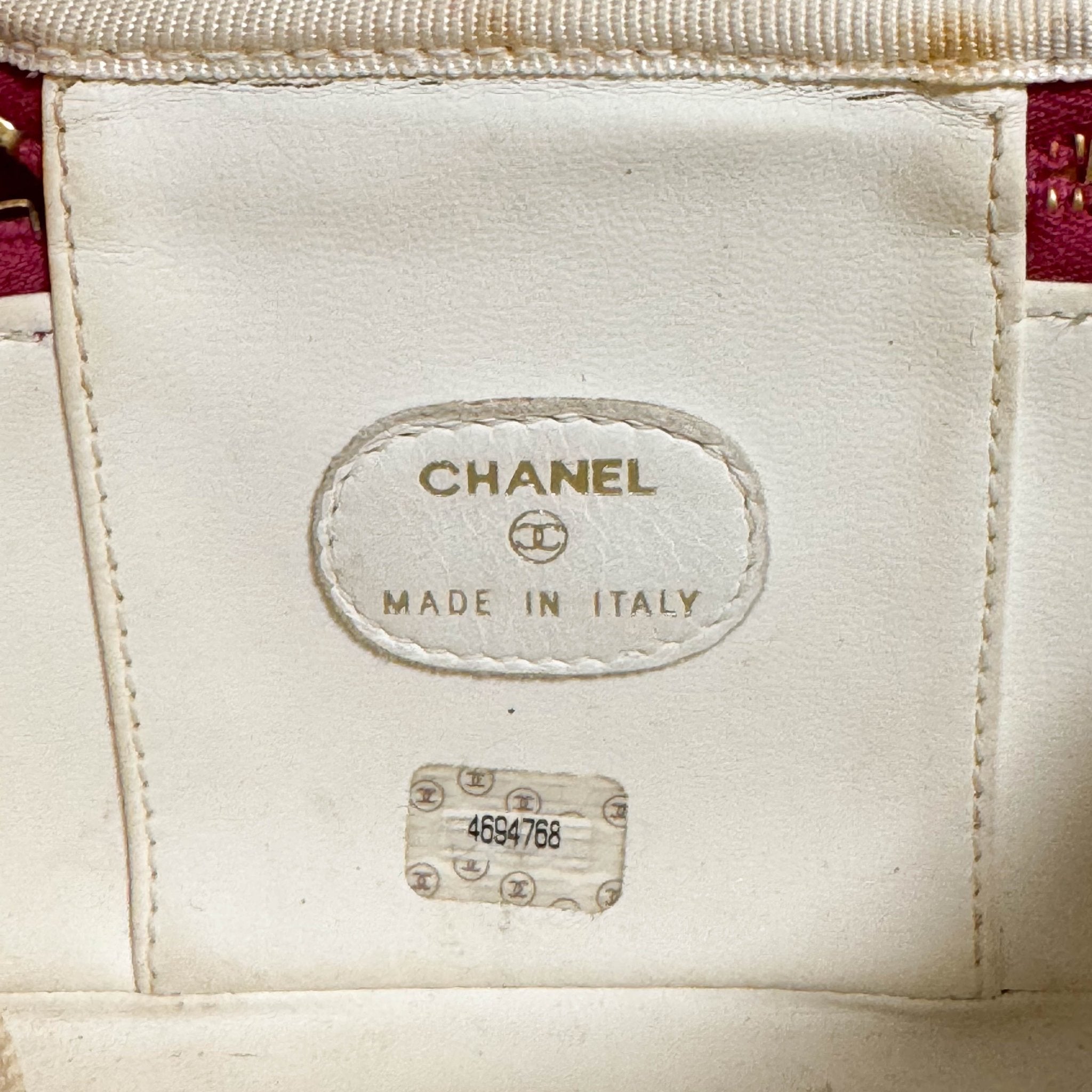 CHANEL Caviar Skin Mini Vanity Case Pink, in , Sold by HIVE PRELOVED - Handle Bags, ,