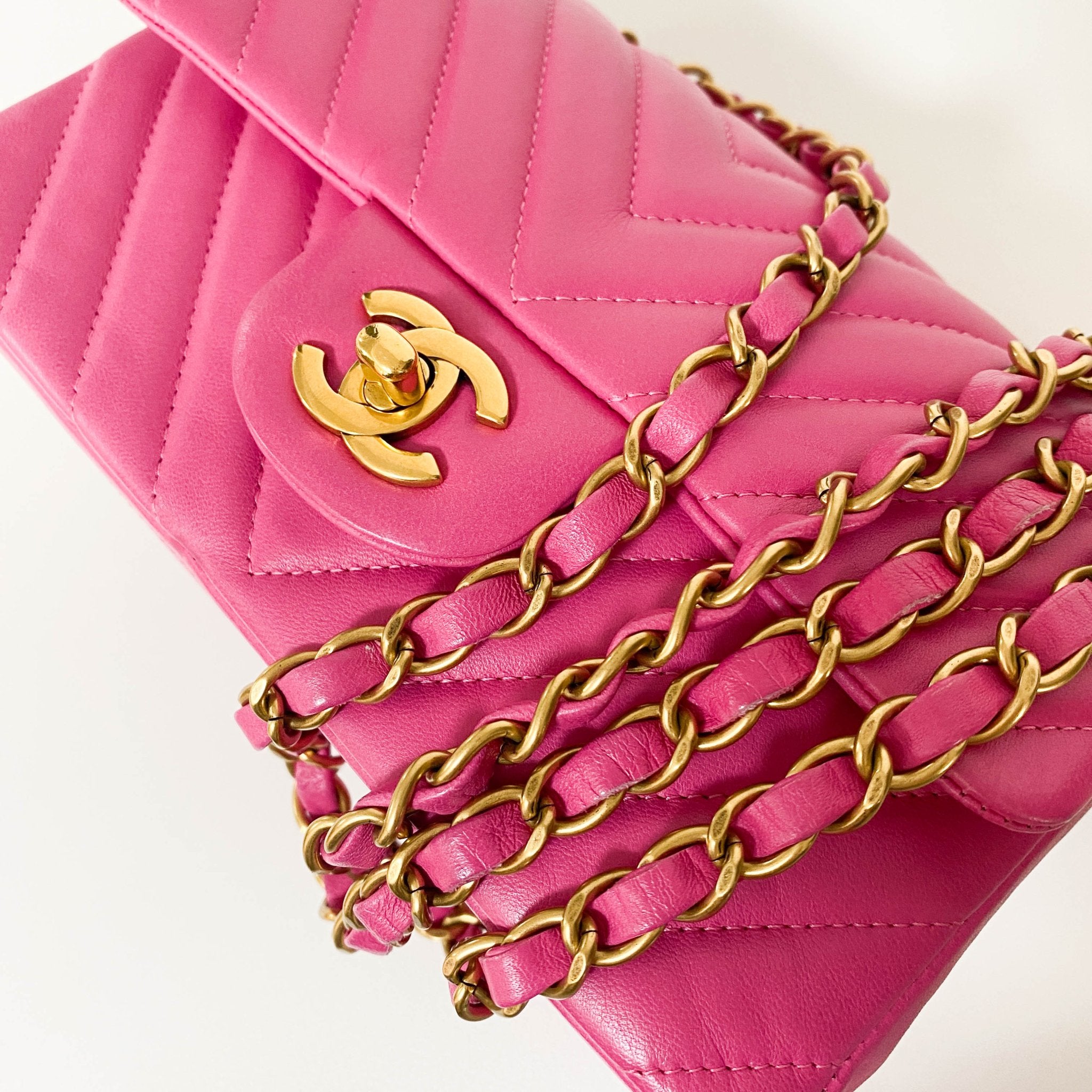 CHANEL Chevron CC V Stitched Single Flap Lambskin Chain Shoulder Bag Pink Gold Hardware in Sold by HIVE PRELOVED-Crossbodybag