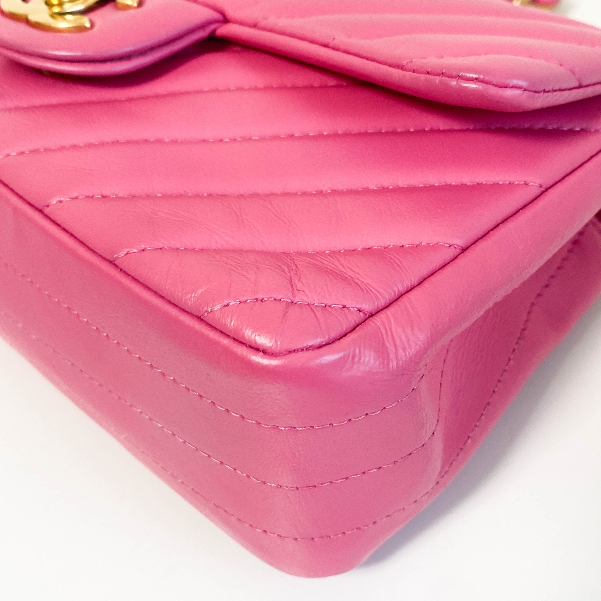 CHANEL Chevron CC V Stitched Single Flap Lambskin Chain Shoulder Bag Pink Gold Hardware in Sold by HIVE PRELOVED Shoulder Bag