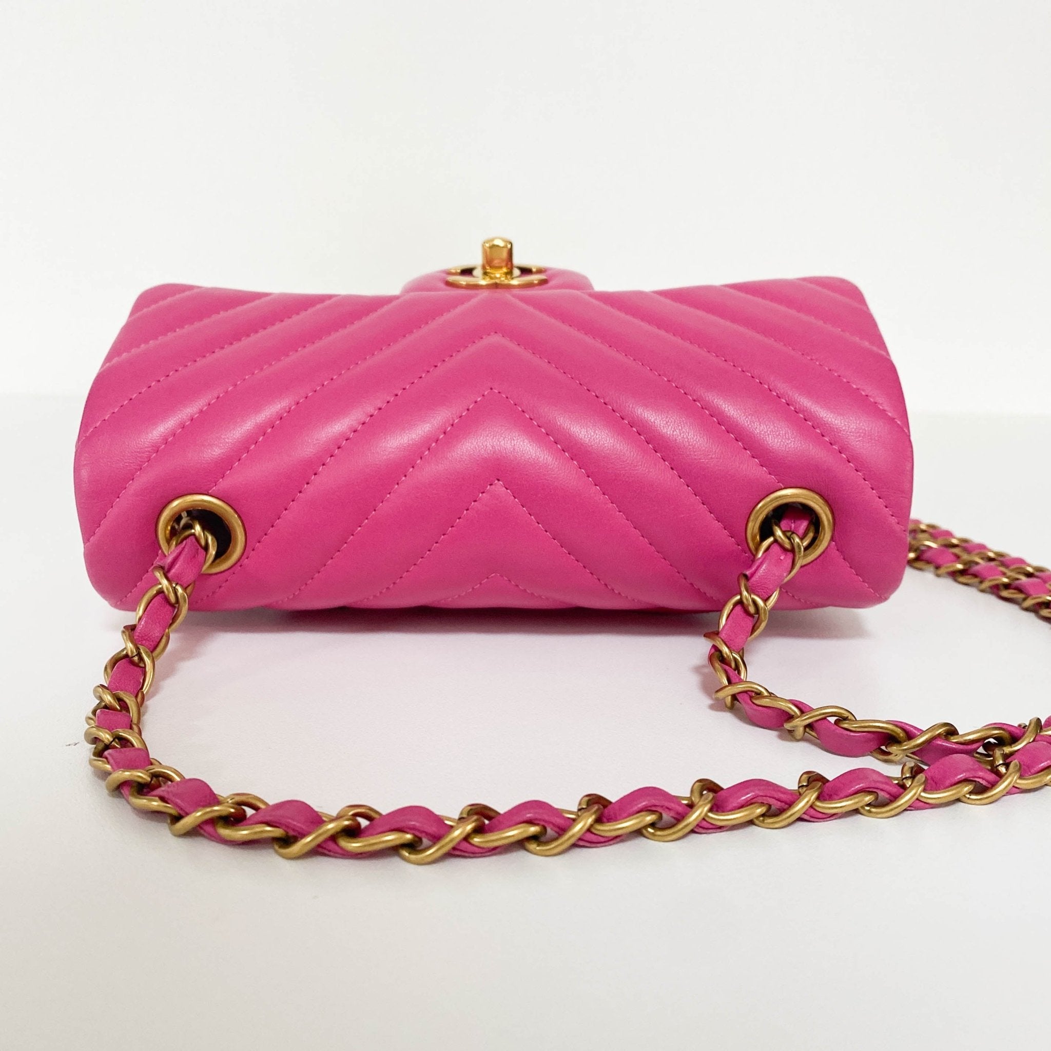 CHANEL Chevron CC V Stitched Single Flap Lambskin Chain Shoulder Bag Pink Gold Hardware in Sold by HIVE PRELOVED-Crossbodybag