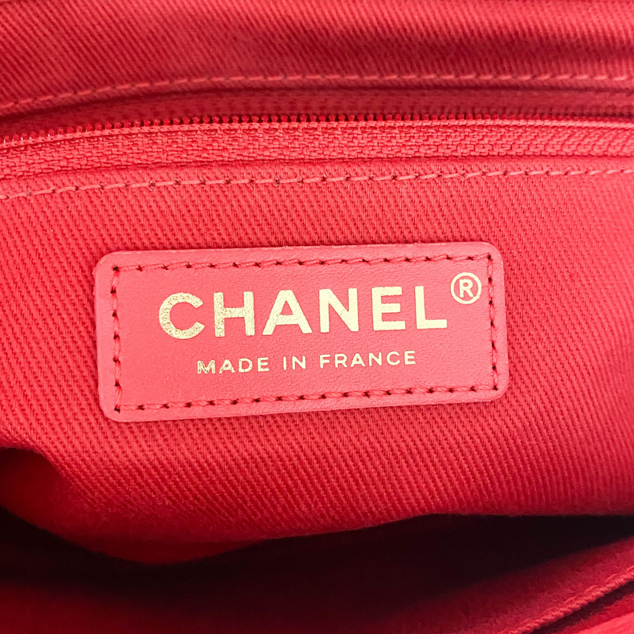 CHANEL Coco Business Affinity Caviar Leather Quilted Crossbody Bag Salmon Pink, in , Sold by HIVE PRELOVED - Crossbody bags, Handle Bags,