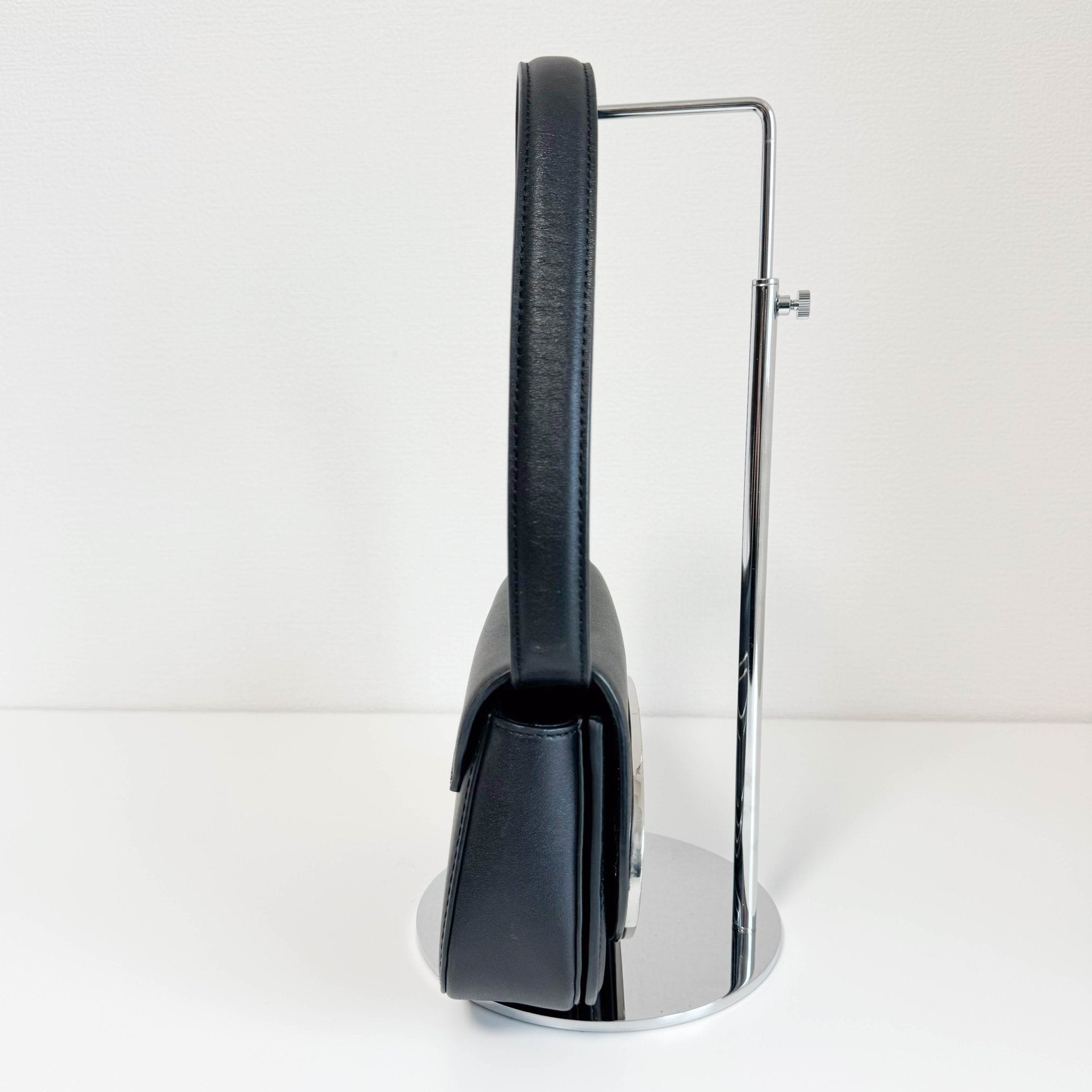 DIESEL 1DR Black Calf Skin Leather Shoulder Crossbody bag, in , Sold by HIVE PRELOVED - Crossbody bags, Shoulder Bags,