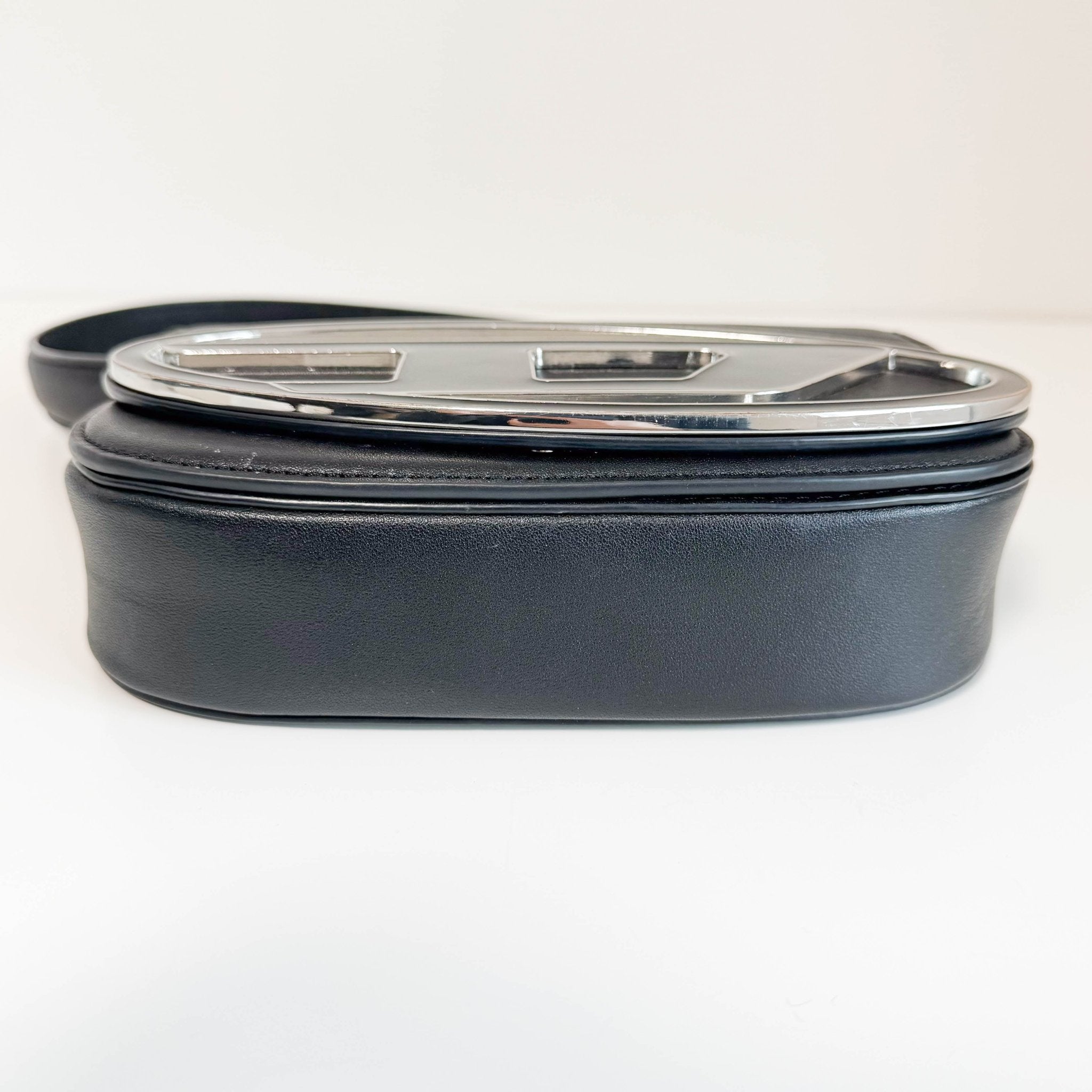 DIESEL 1DR Black Calf Skin Leather Shoulder Crossbody bag, in , Sold by HIVE PRELOVED - Crossbody bags, Shoulder Bags,