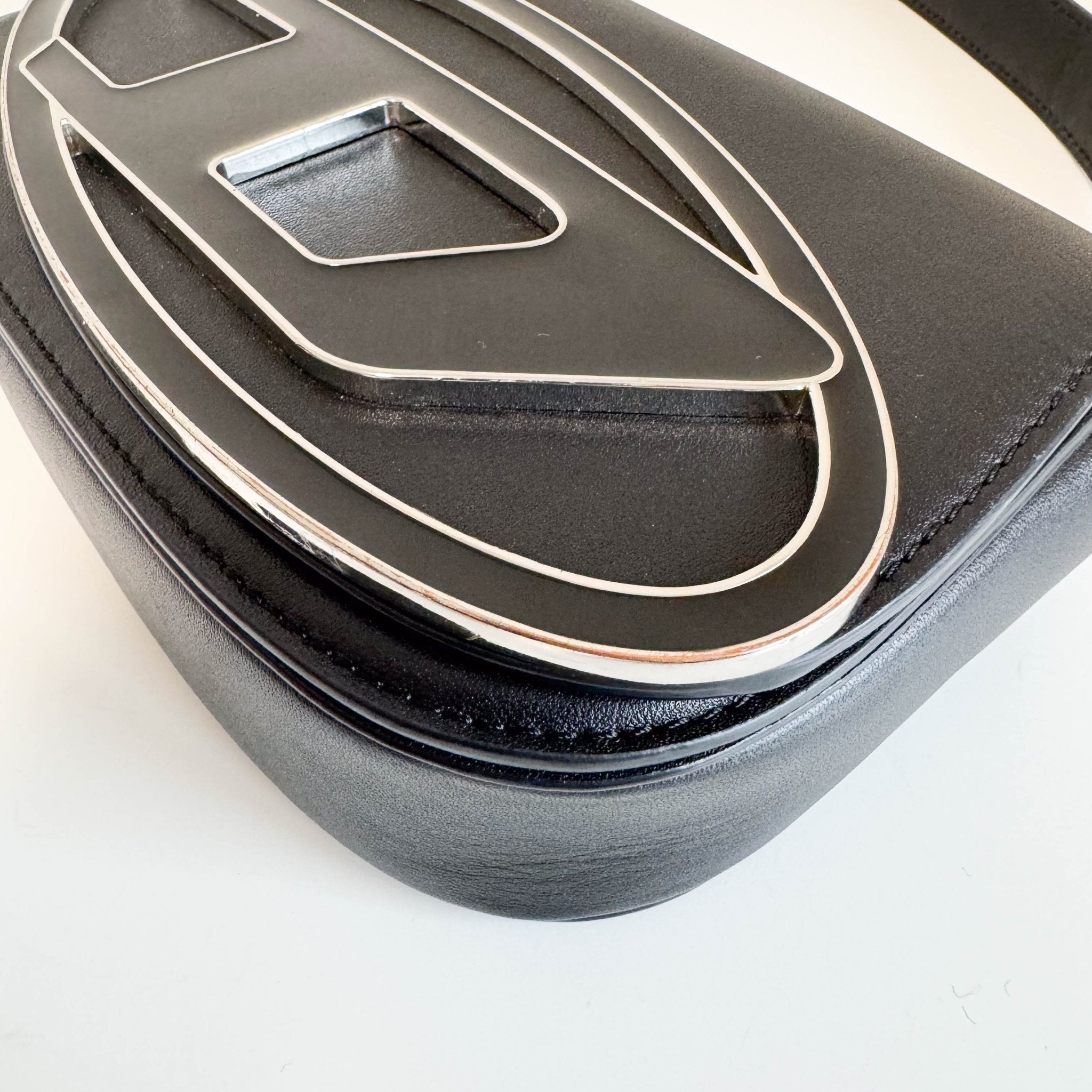 DIESEL 1DR Black Calf Skin Leather Shoulder Crossbody bag, in , Sold by HIVE PRELOVED - Crossbody bags, Shoulder Bags,