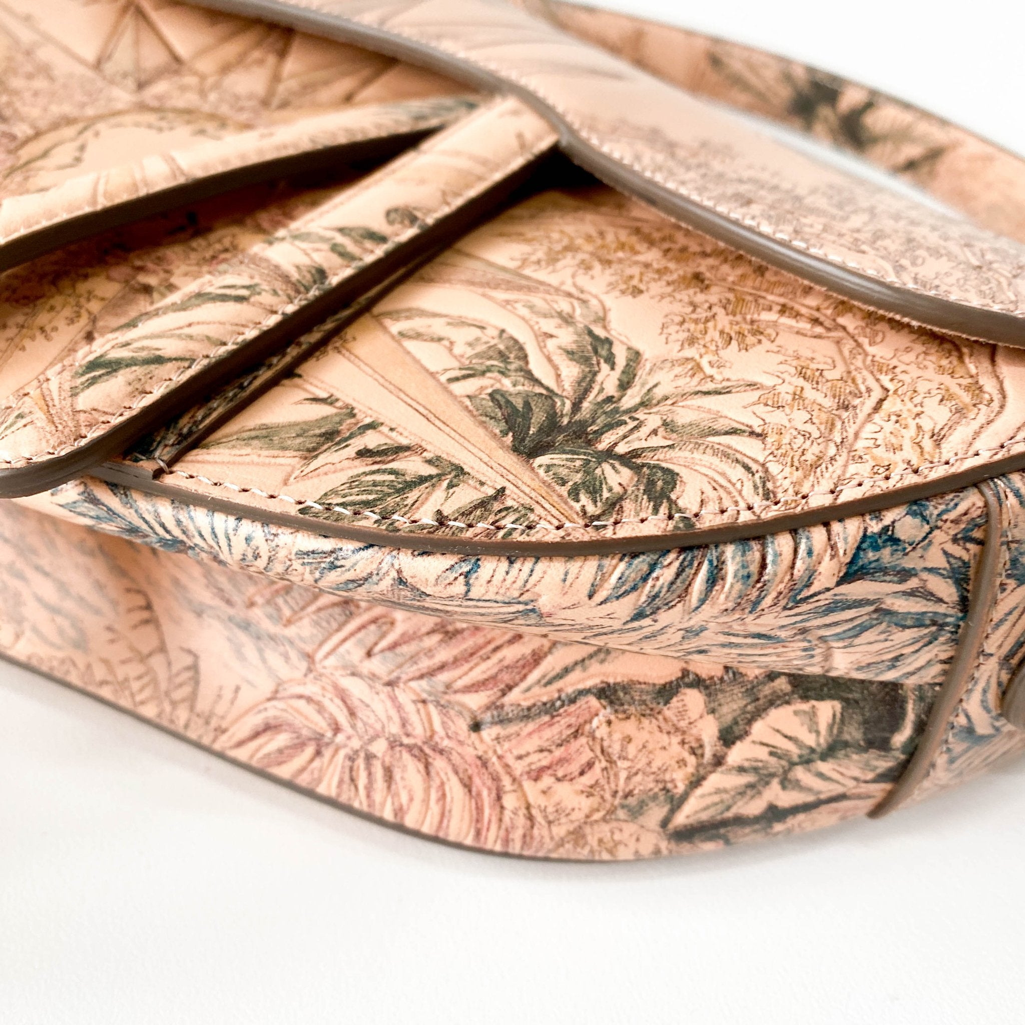 DIOR Saddle Sun Motif Engraving in Beige Leather Shoulder Bag, in , Sold by HIVE PRELOVED - Shoulder Bags, ,