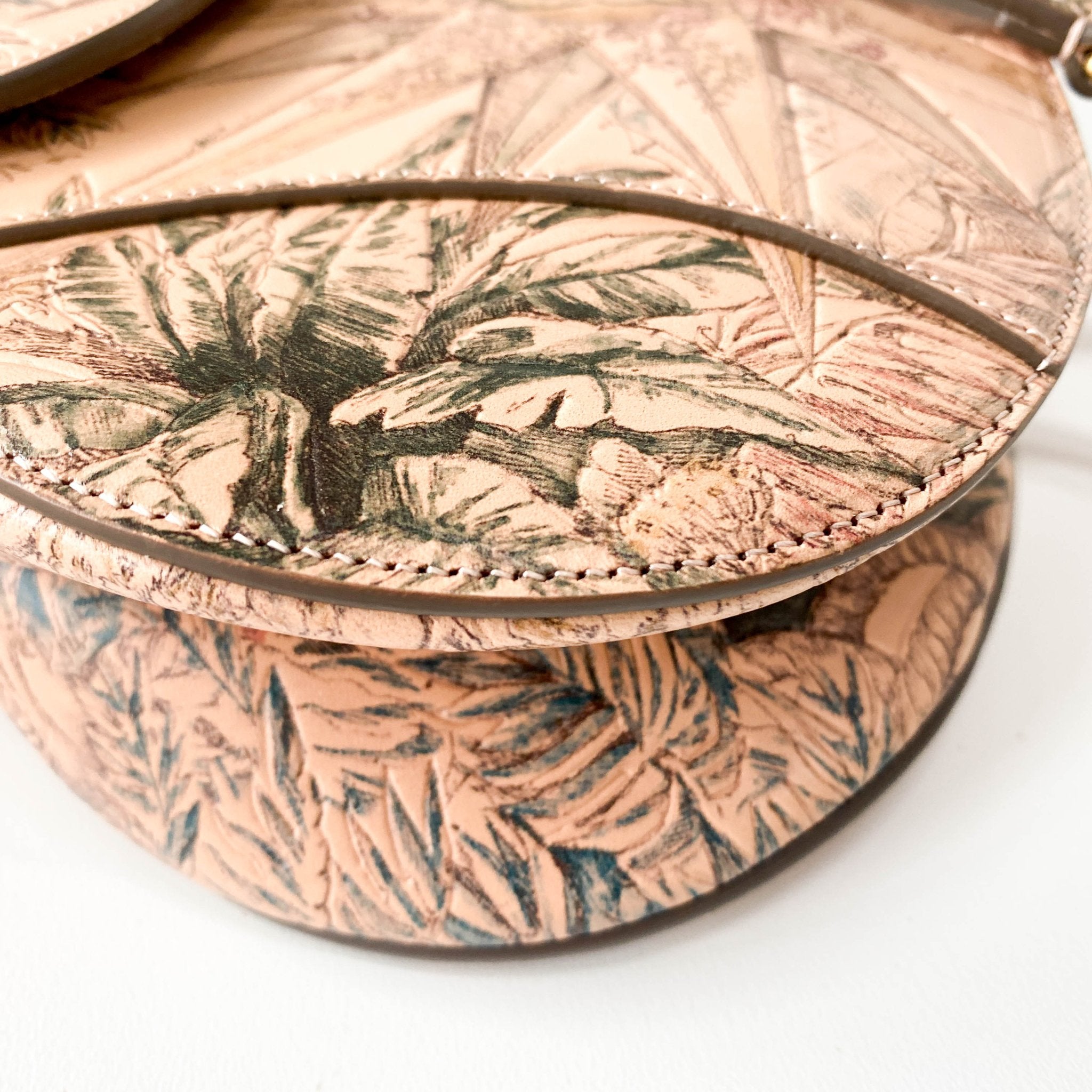 DIOR Saddle Sun Motif Engraving in Beige Leather Shoulder Bag, in , Sold by HIVE PRELOVED - Shoulder Bags, ,