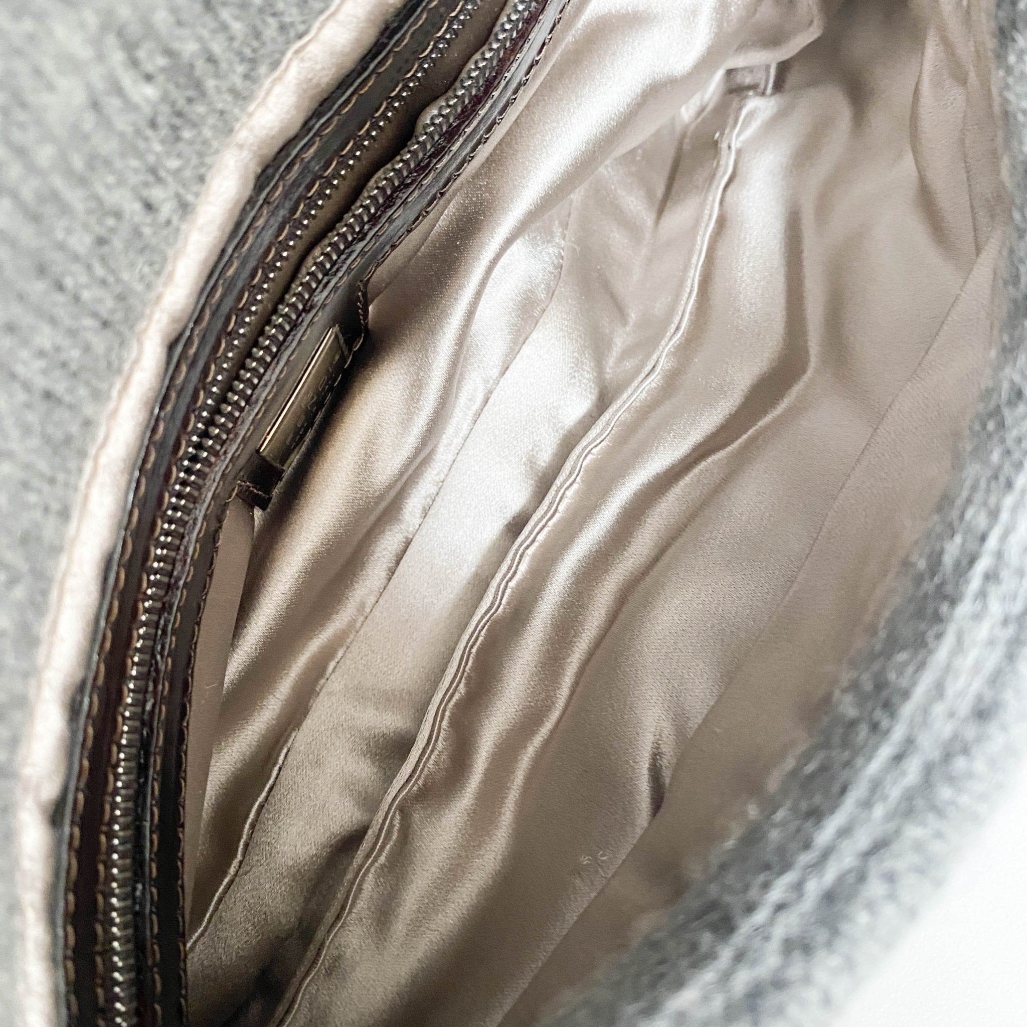 FENDI Baguette Knit Wool Grey Shoulder Bag – HIVE PRELOVED
