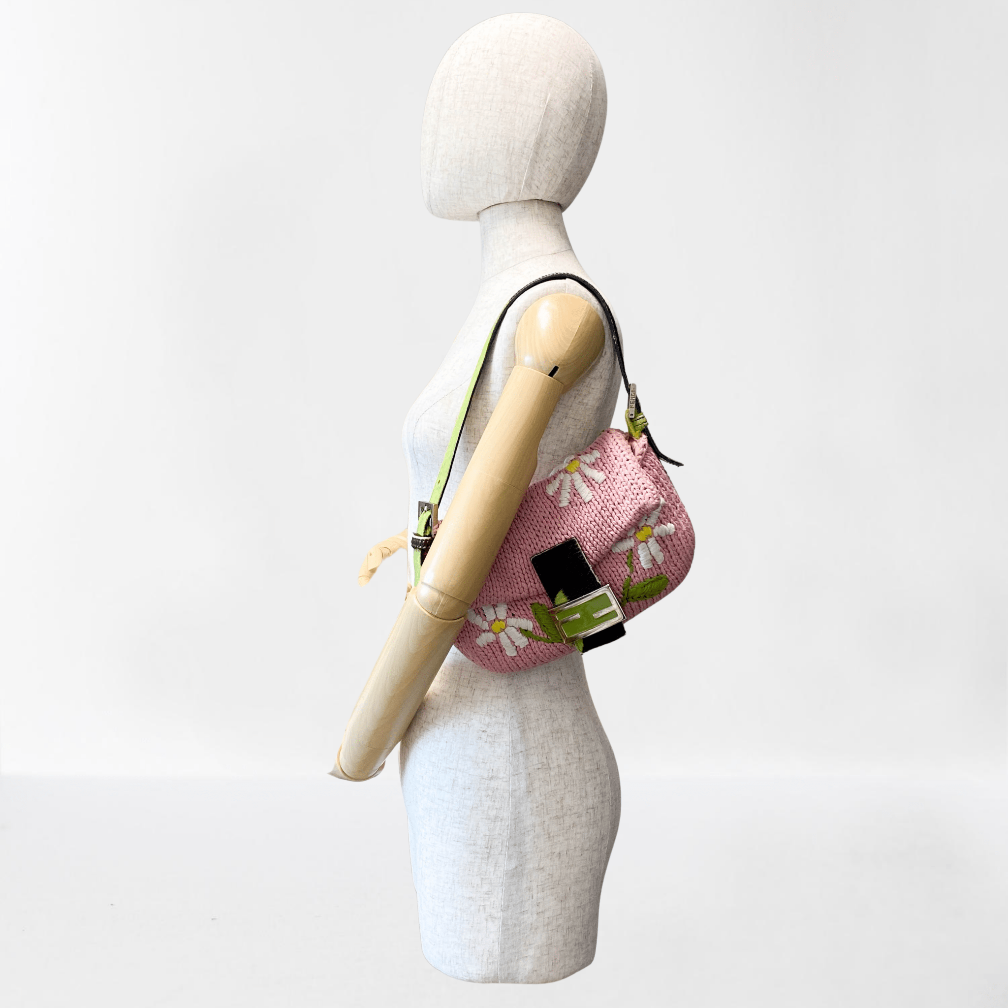 FENDI Baguette Pink Floral Knit, in , Sold by HIVE PRELOVED - Crossbody bags, Shoulder Bags,