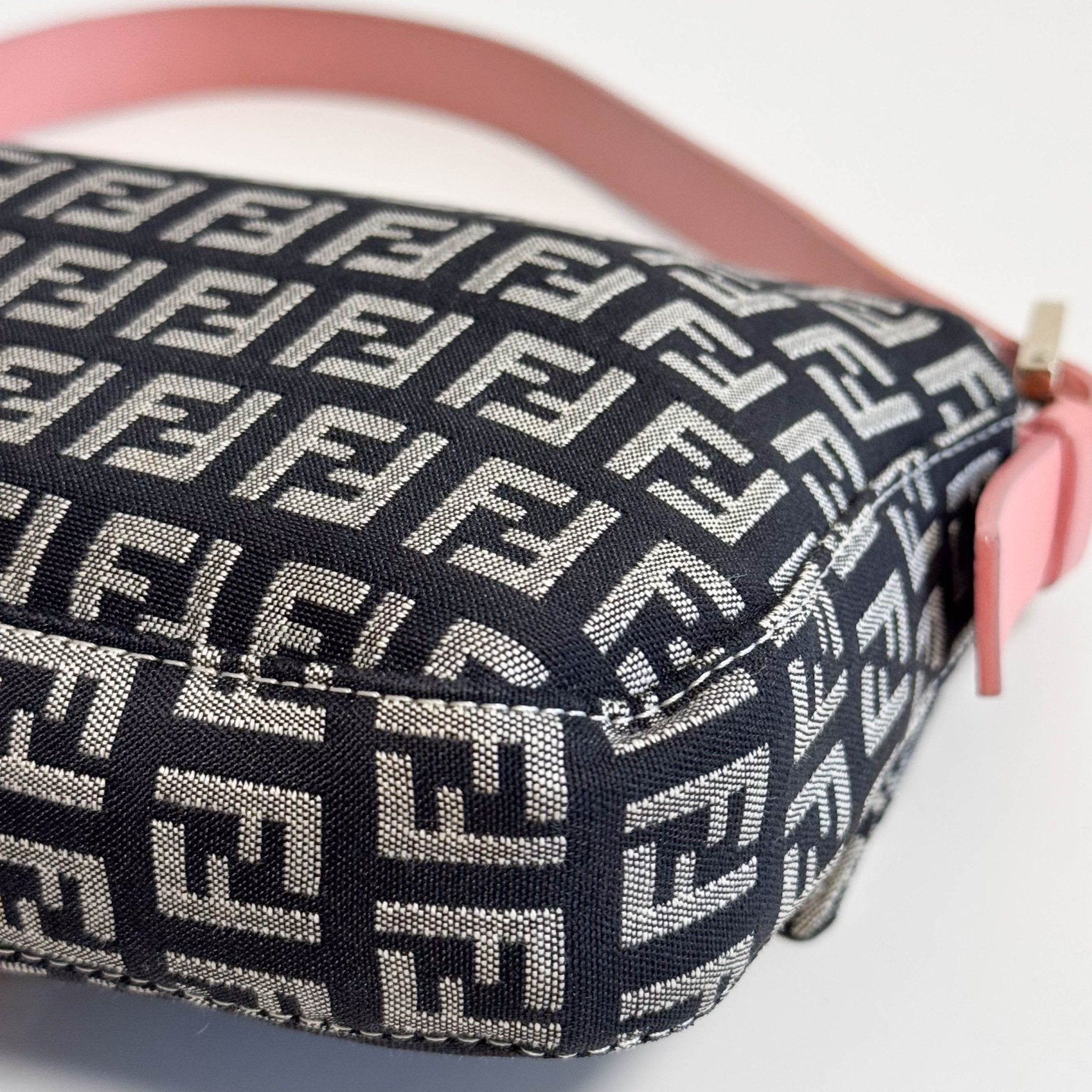 FENDI Baguette Zucchino Black Canvas Pink Leather Shoulder Bag with Gold Hardware, in , Sold by HIVE PRELOVED - Shoulder Bags