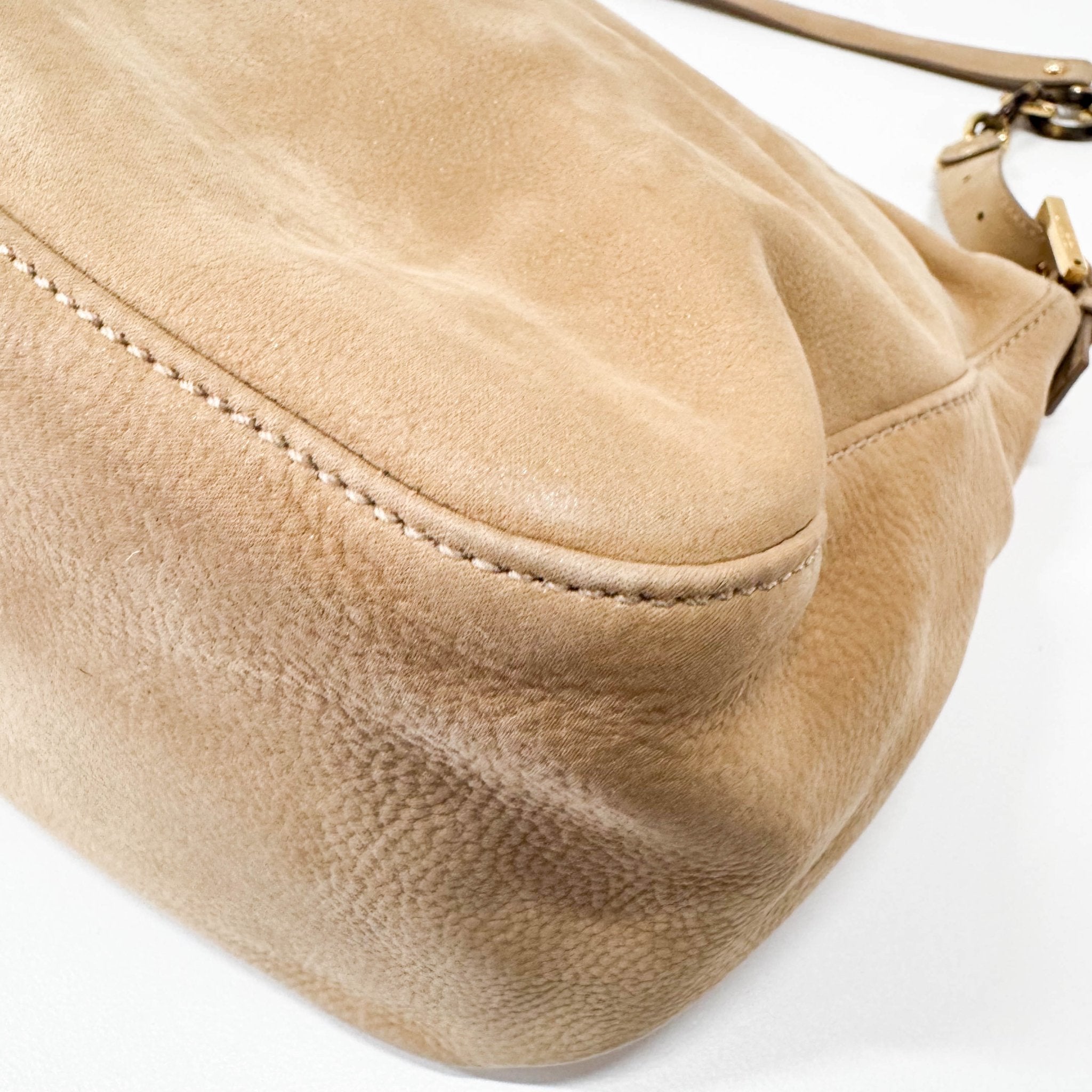 FENDI Vitello Savana Big Mamma Baguette Caramello Tartaruga Natural, in , Sold by HIVE PRELOVED - Shoulder Bags, ,