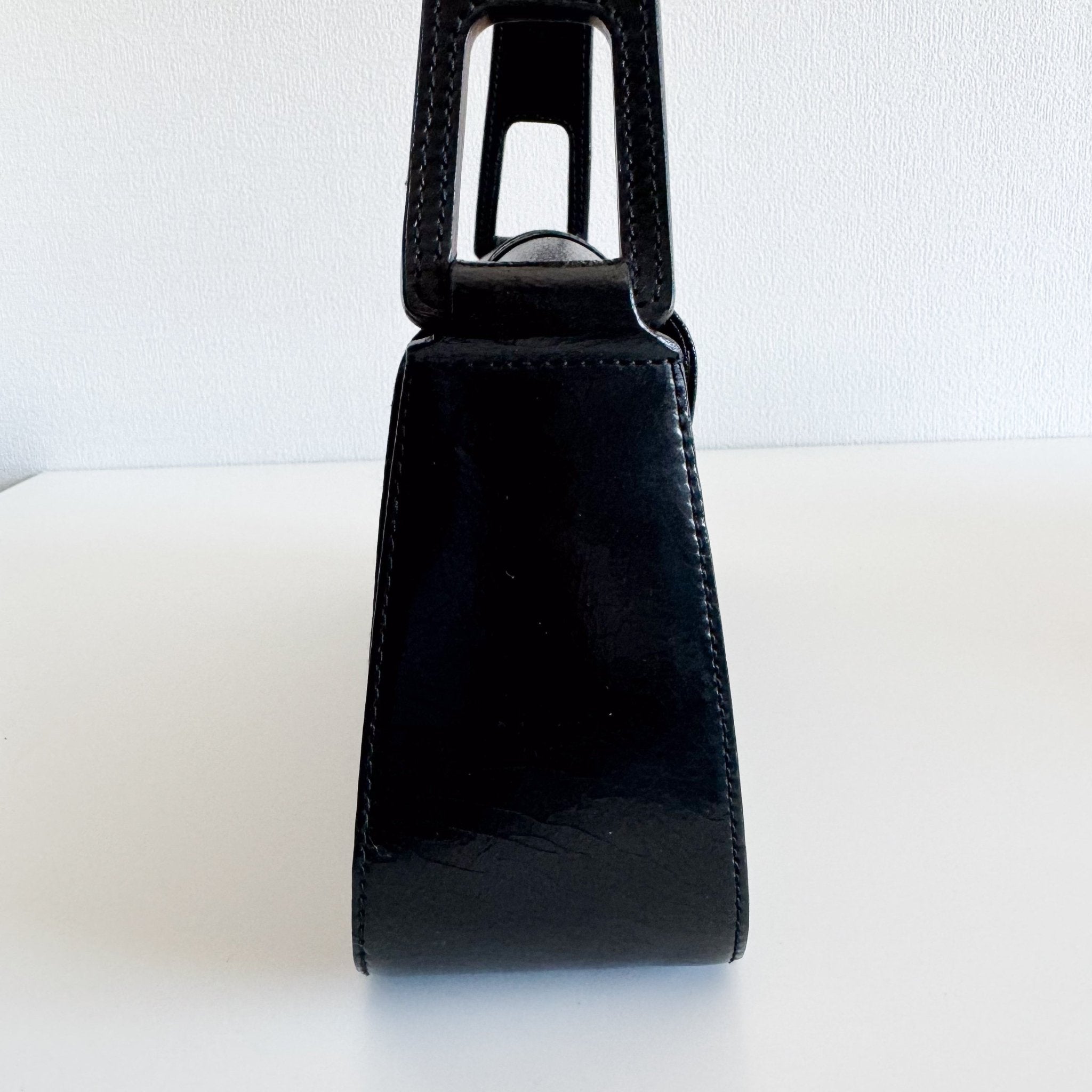 GIVENCHY Black Leather 4G Logo Shoulder Bag, in , Sold by HIVE PRELOVED - Shoulder Bags, ,