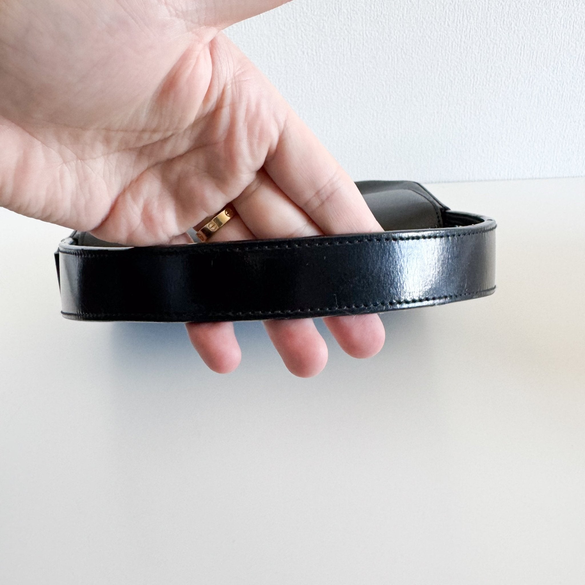 GIVENCHY Black Leather 4G Logo Shoulder Bag, in , Sold by HIVE PRELOVED - Shoulder Bags, ,