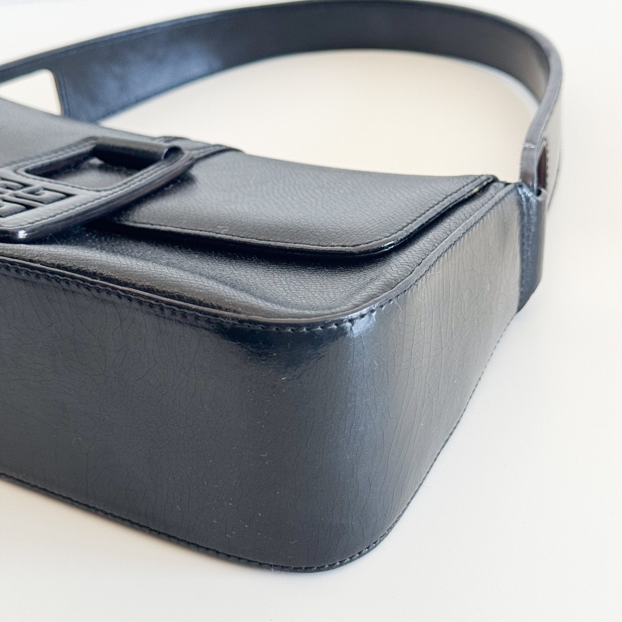 GIVENCHY Black Leather 4G Logo Shoulder Bag, in , Sold by HIVE PRELOVED - Shoulder Bags, ,