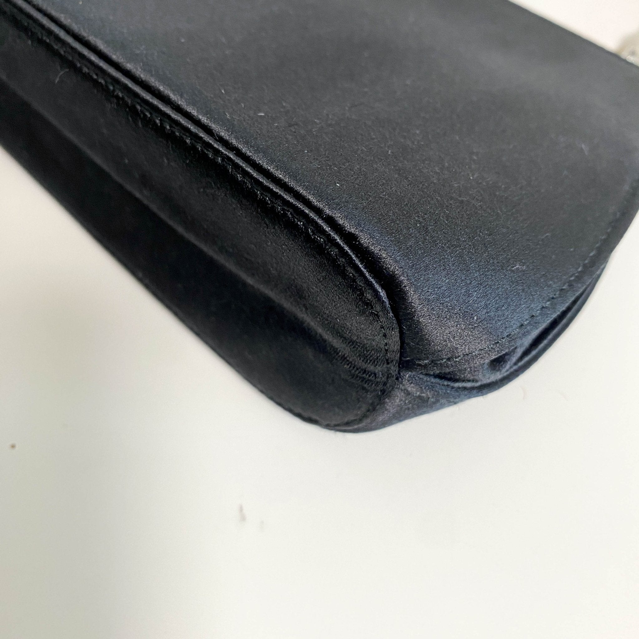 GUCCI Bamboo Metal Handle Black Stain Hand bag, in , Sold by HIVE PRELOVED - Crossbody bags, Shoulder Bags,