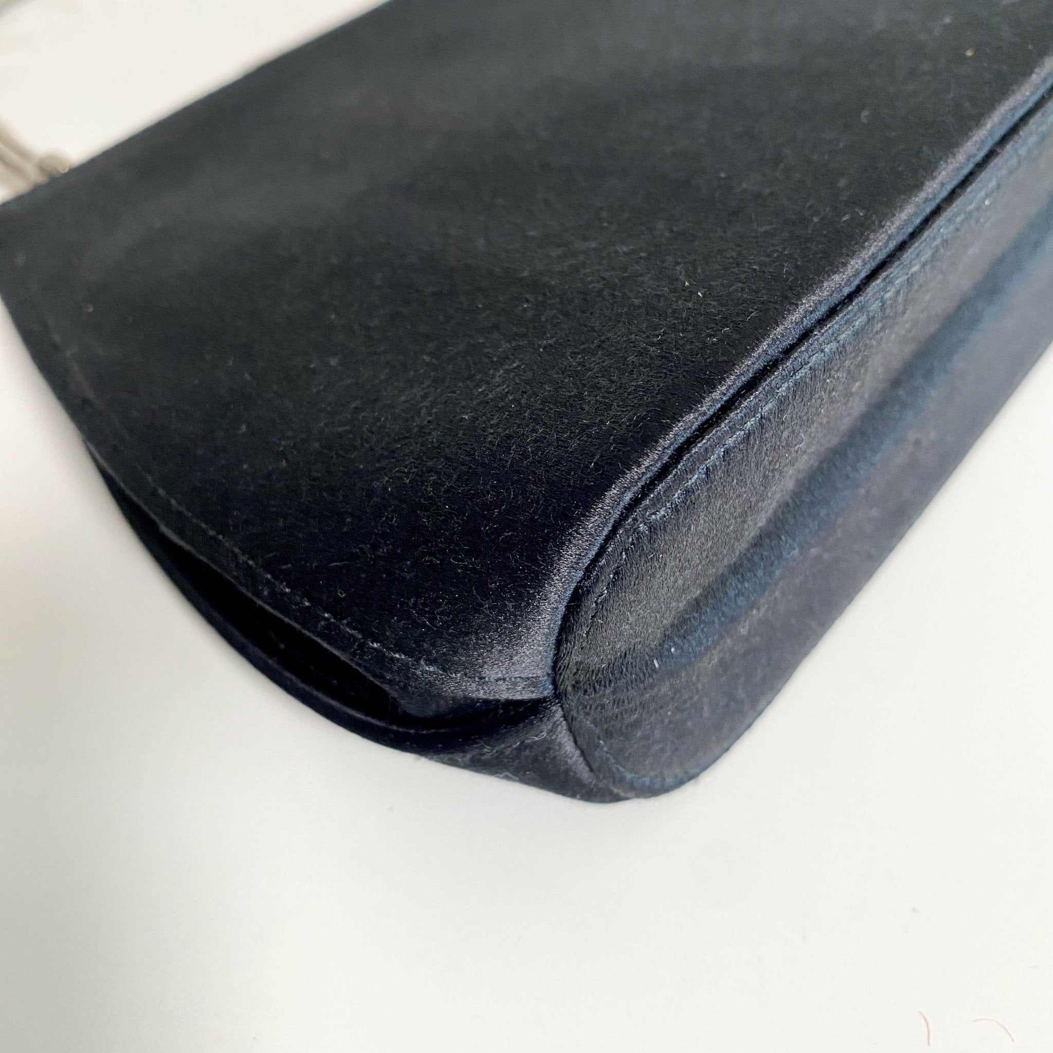 GUCCI Bamboo Metal Handle Black Stain Hand bag, in , Sold by HIVE PRELOVED - Crossbody bags, Shoulder Bags,