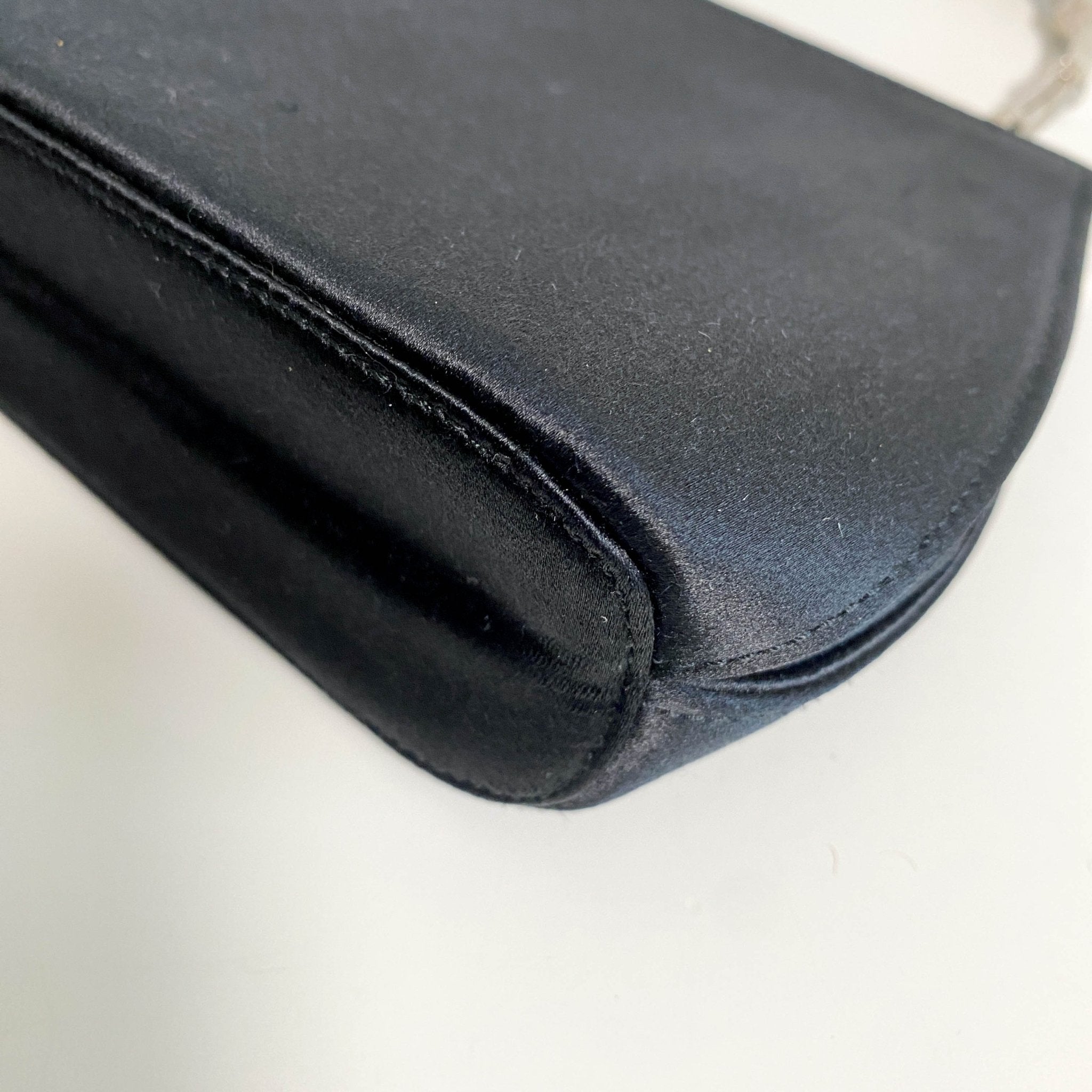 GUCCI Bamboo Metal Handle Black Stain Hand bag, in , Sold by HIVE PRELOVED - Crossbody bags, Shoulder Bags,