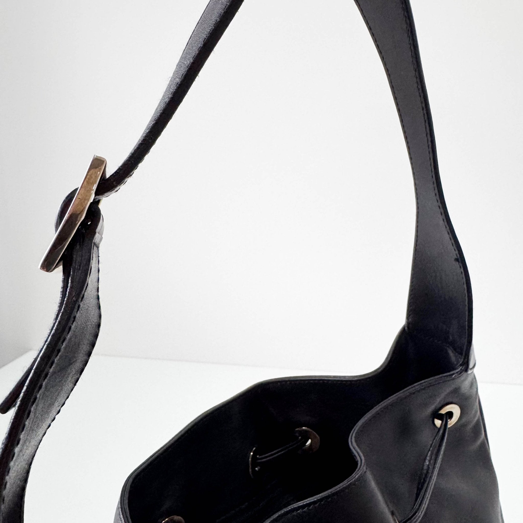 GUCCI Black Leather Drawstring Bag, in , Sold by HIVE PRELOVED - Shoulder Bags, ,
