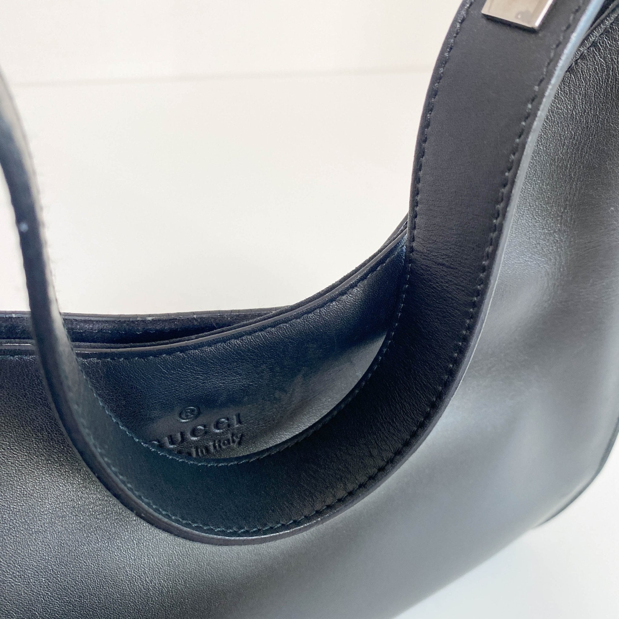 GUCCI Black Leather Hobo Shoulder Bag, in , Sold by HIVE PRELOVED - Shoulder Bags, ,