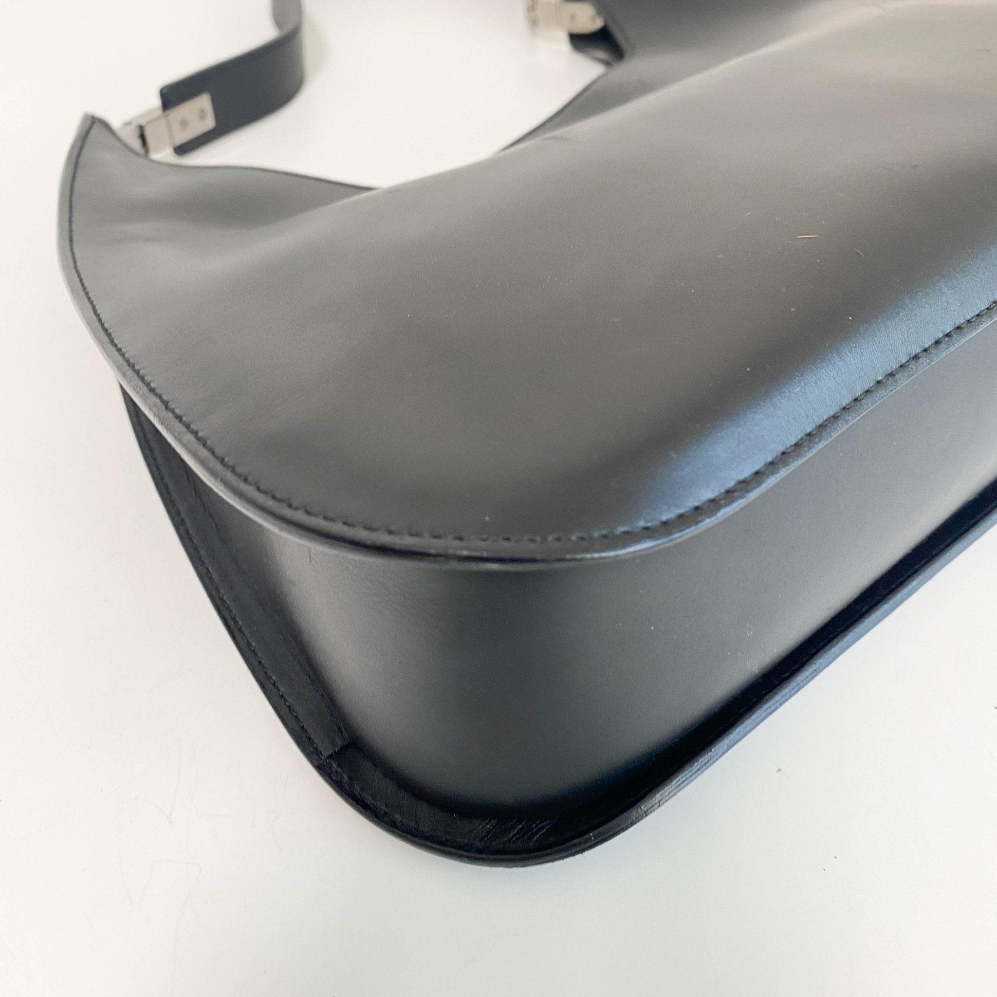 GUCCI Black Leather Hobo Shoulder Bag, in , Sold by HIVE PRELOVED - Shoulder Bags, ,