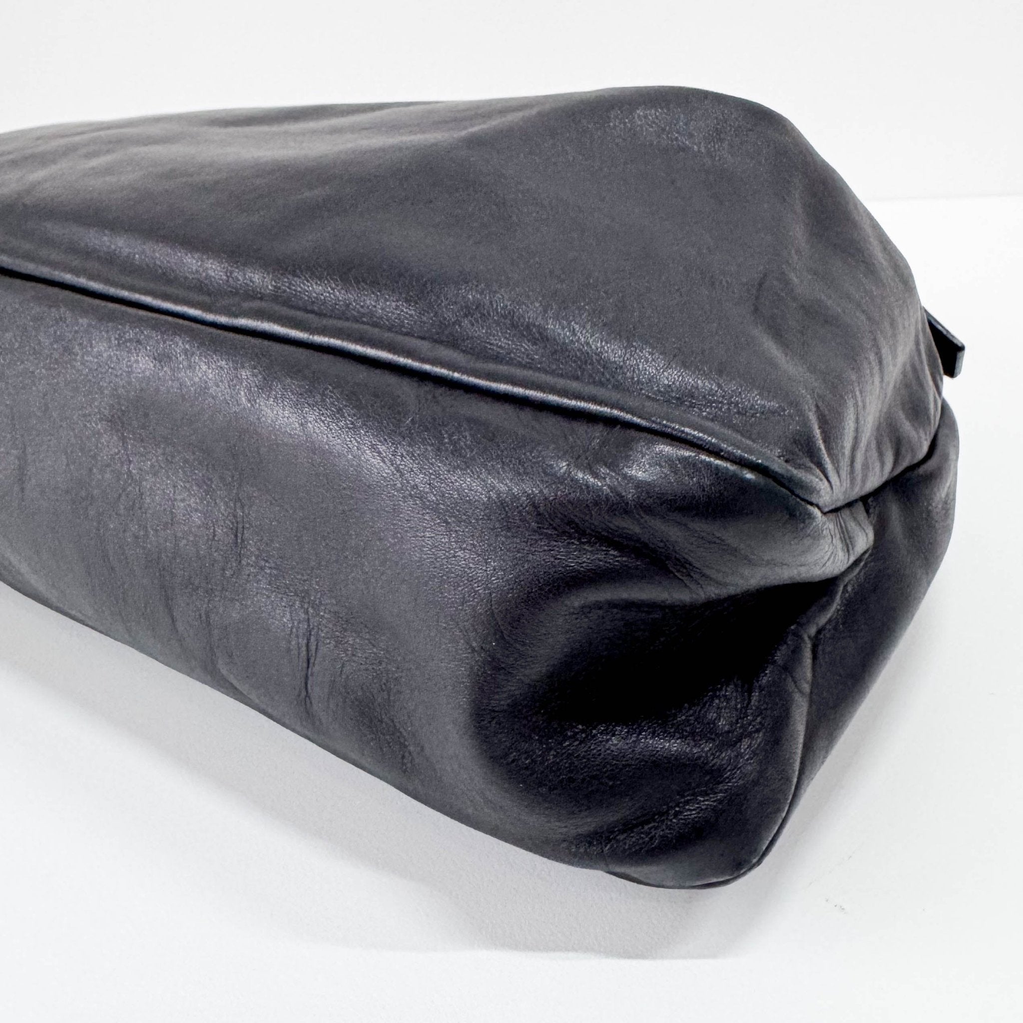 GUCCI Black Leather Horsebit Shoulder Bag, in , Sold by HIVE PRELOVED - Shoulder Bags, ,