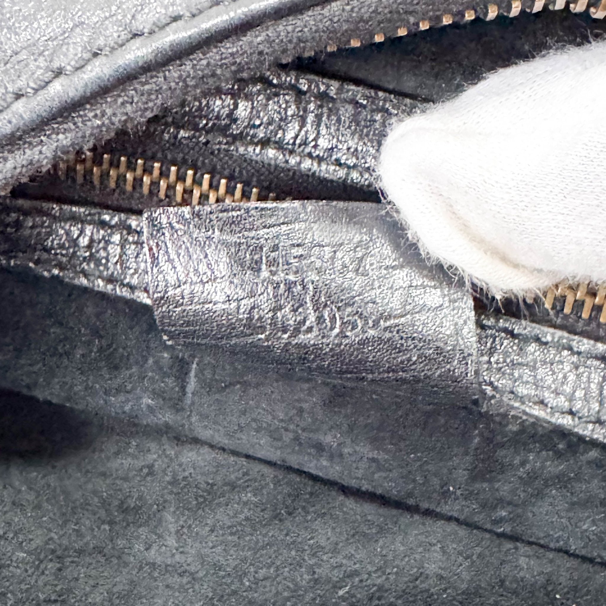 GUCCI Black Leather Horsebit Shoulder Bag, in , Sold by HIVE PRELOVED - Shoulder Bags, ,