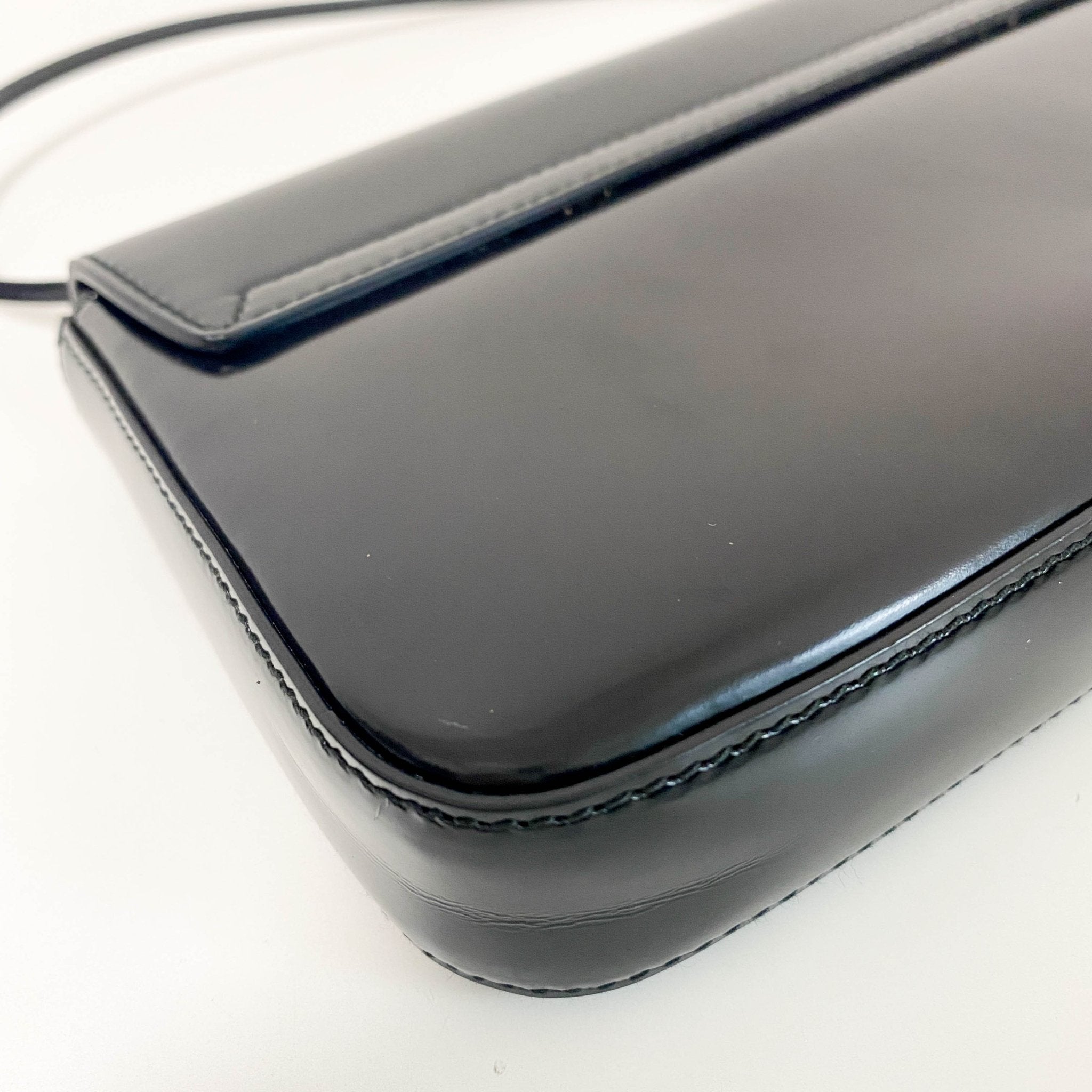 GUCCI Black Leather & Metal Hardware Detail Hand Bag, in , Sold by HIVE PRELOVED - Handle Bags, ,