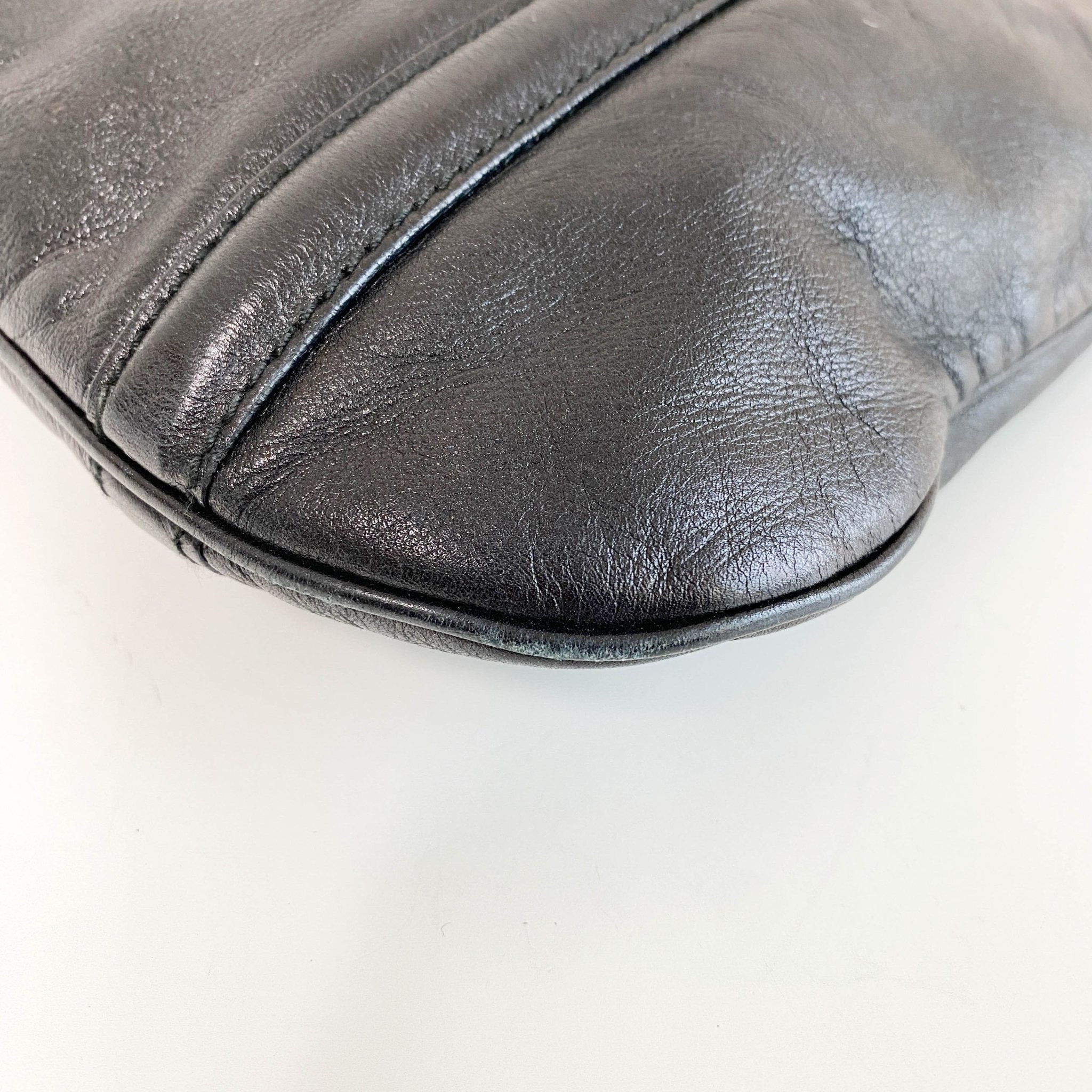 GUCCI Britt Black Interlocking Leather Handbag, in , Sold by HIVE PRELOVED - Shoulder Bags, ,