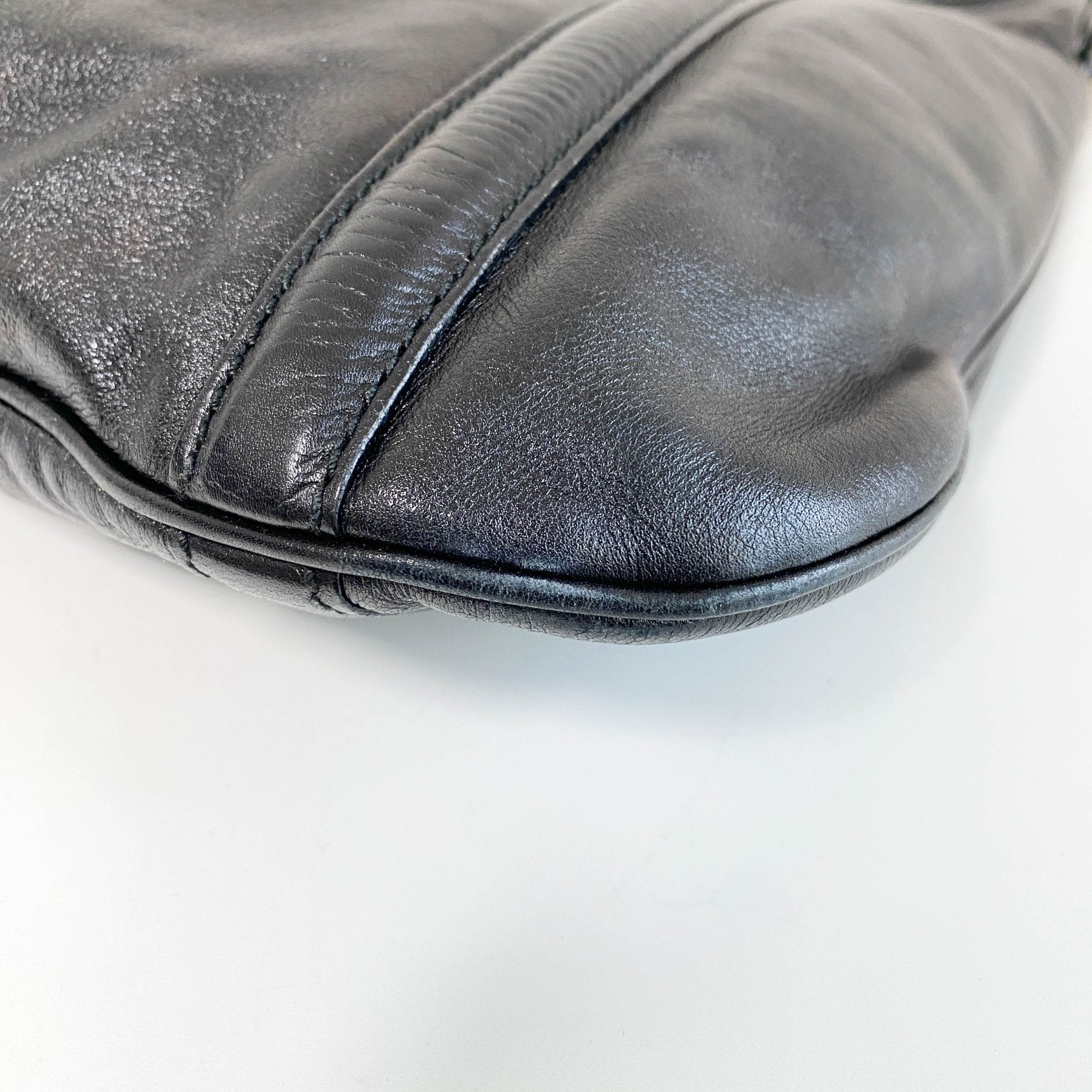 GUCCI Britt Black Interlocking Leather Handbag, in , Sold by HIVE PRELOVED - Shoulder Bags, ,