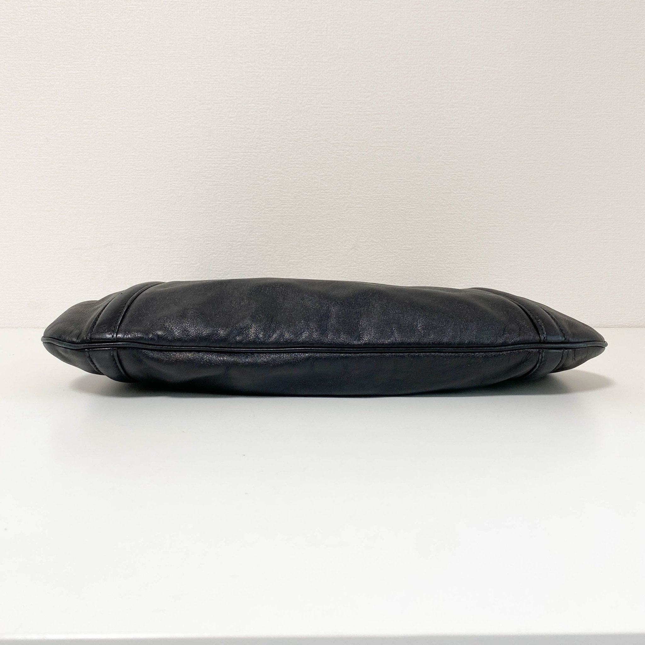 GUCCI Britt Black Interlocking Leather Handbag, in , Sold by HIVE PRELOVED - Shoulder Bags, ,