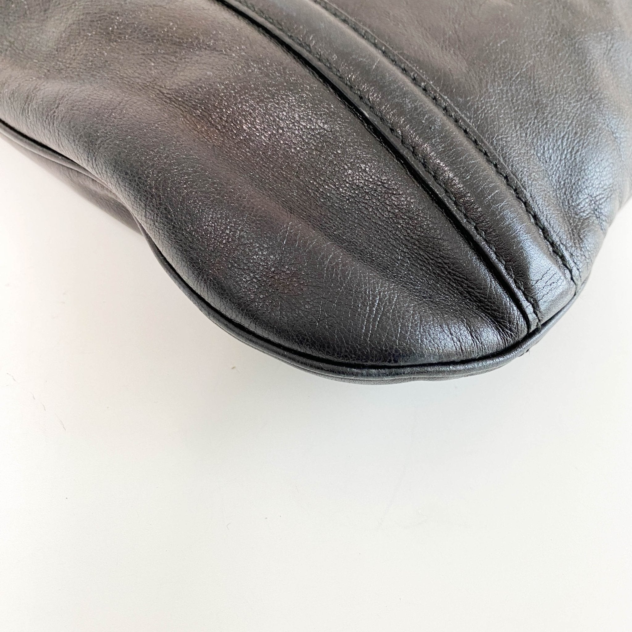 GUCCI Britt Black Interlocking Leather Handbag, in , Sold by HIVE PRELOVED - Shoulder Bags, ,