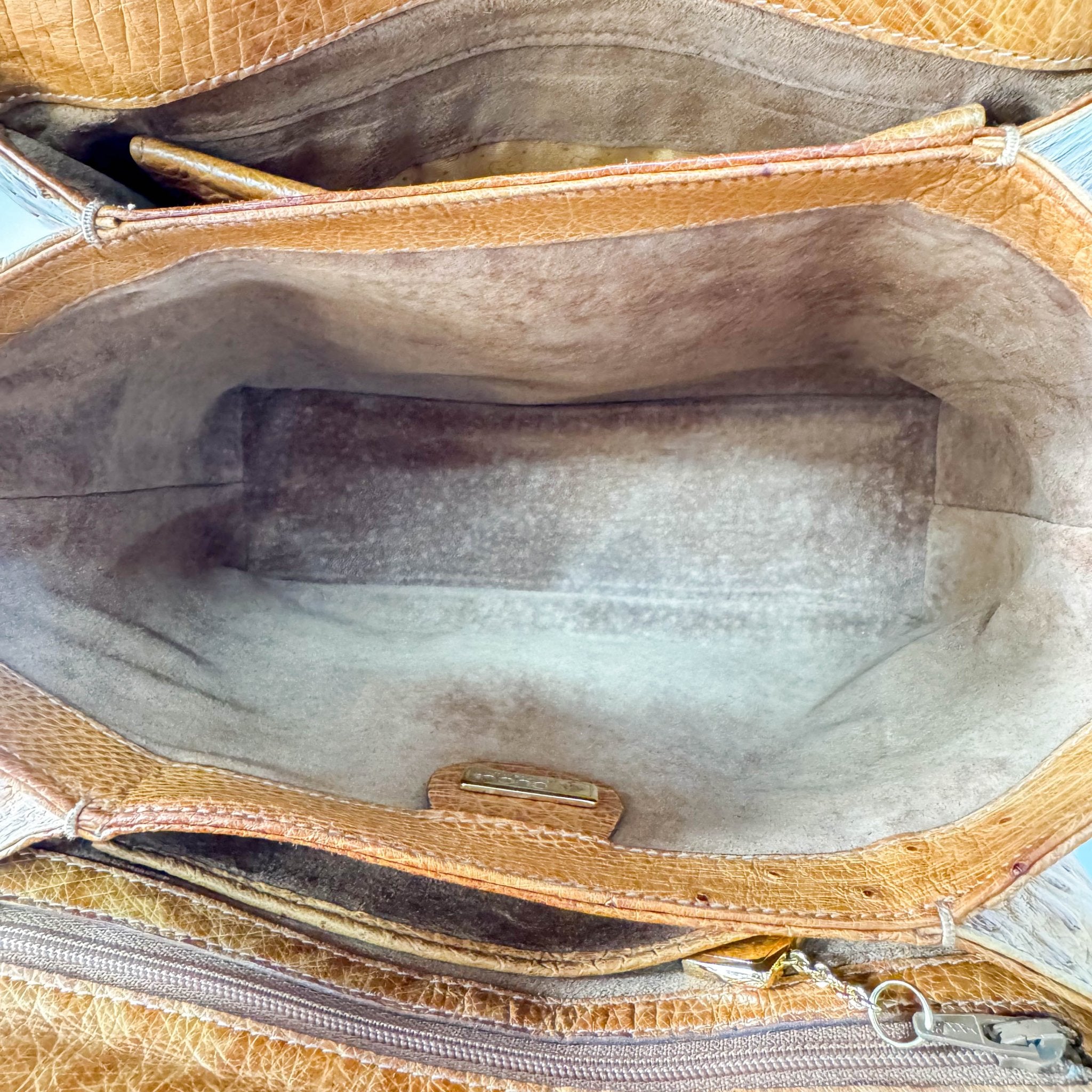 GUCCI Brown Leather Old Turn Lock Black / 30 Handbag, in , Sold by HIVE PRELOVED - Handle Bags, ,