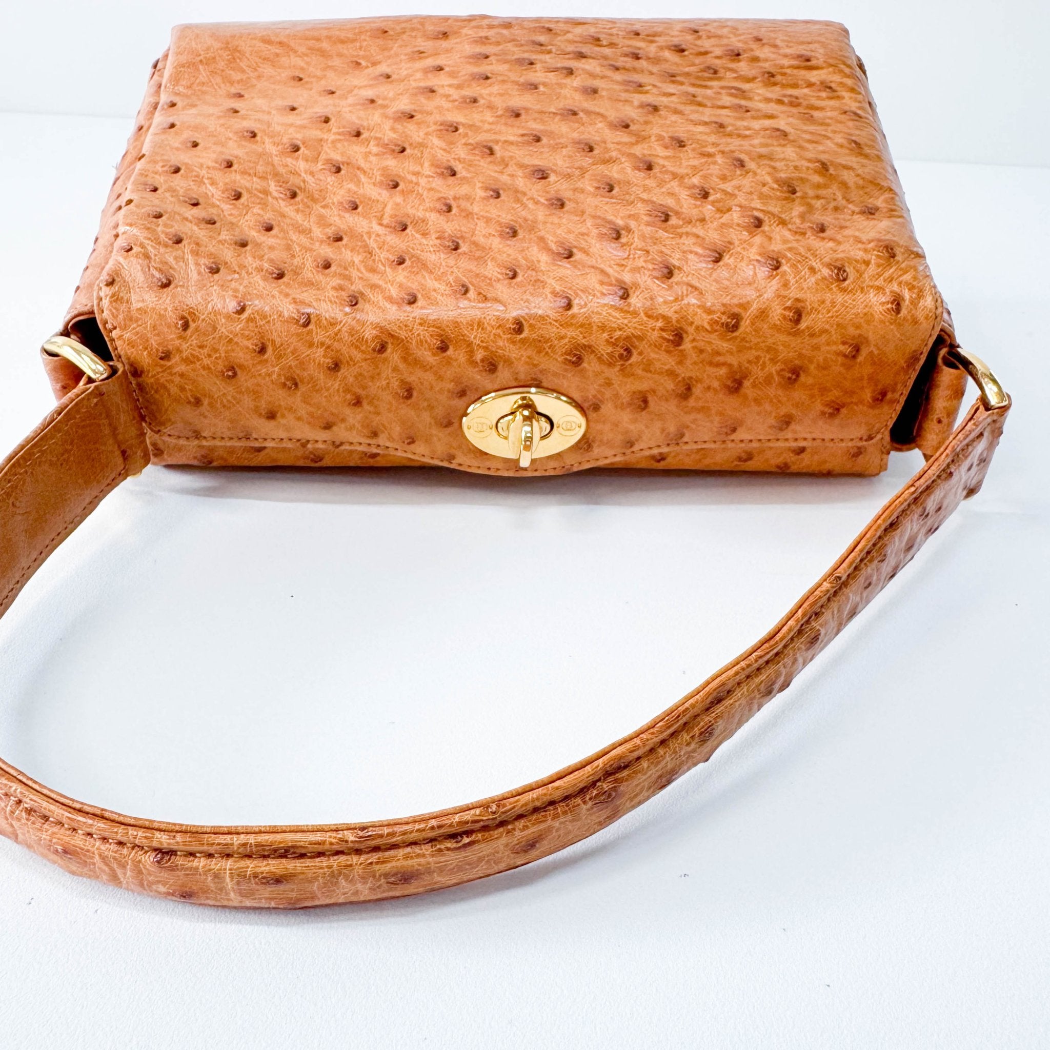 GUCCI Brown Leather Old Turn Lock Black / 30 Handbag, in , Sold by HIVE PRELOVED - Handle Bags, ,