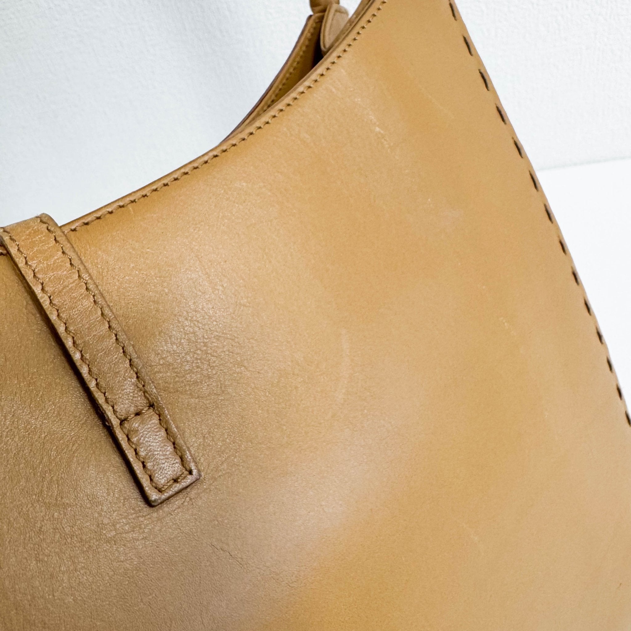 GUCCI Brown Leather Shoulder Bag, in , Sold by HIVE PRELOVED - Shoulder Bags, ,