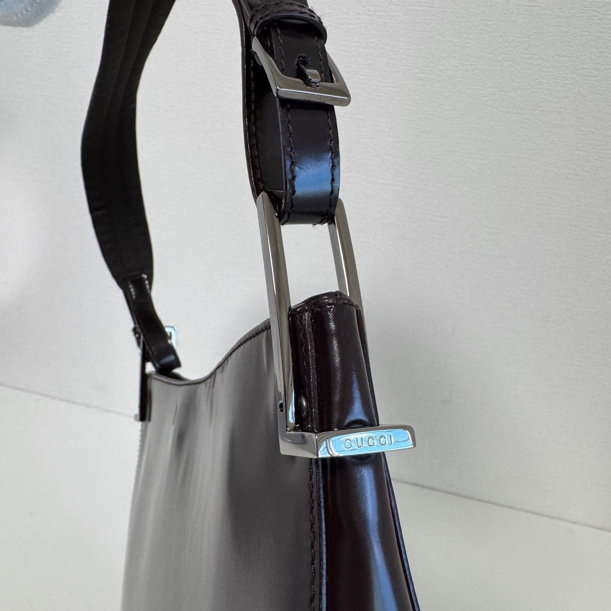 GUCCI Brown Patent Leather Shoulder Bag, in , Sold by HIVE PRELOVED - Shoulder Bags, ,