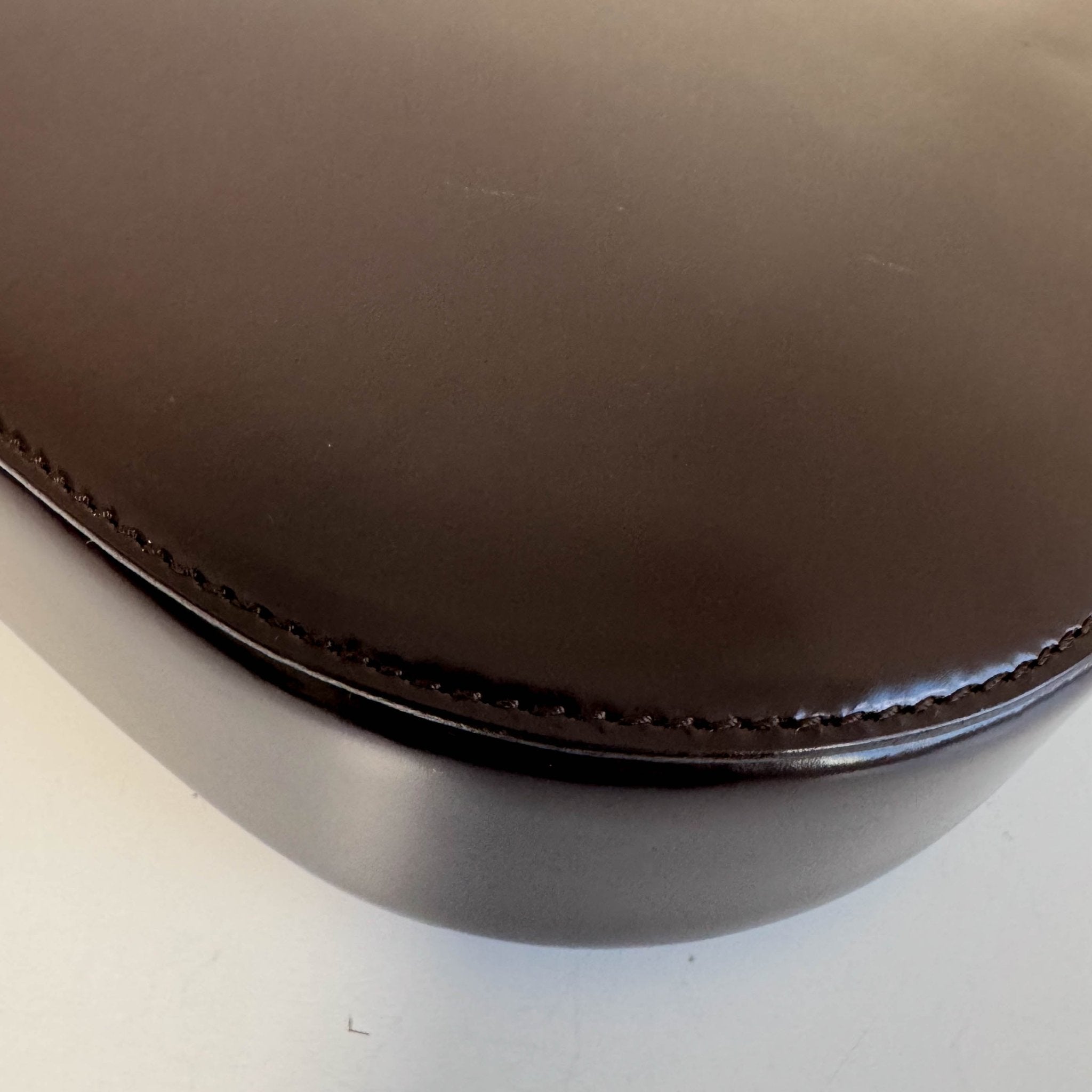 GUCCI Brown Patent Leather Shoulder Bag, in , Sold by HIVE PRELOVED - Shoulder Bags, ,