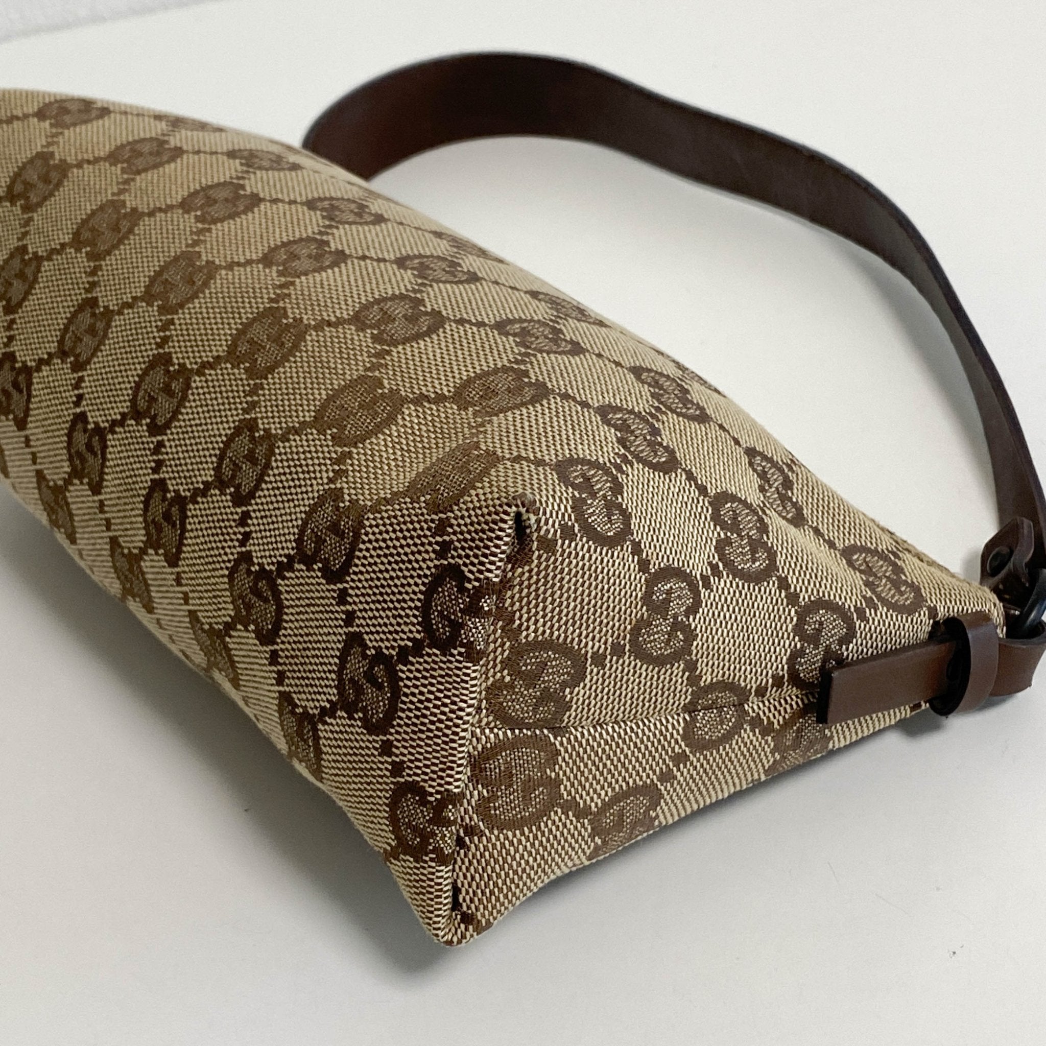 GUCCI GG Canvas Pochette Accesories Shoulder Bag, in , Sold by HIVE PRELOVED - Shoulder Bags, ,