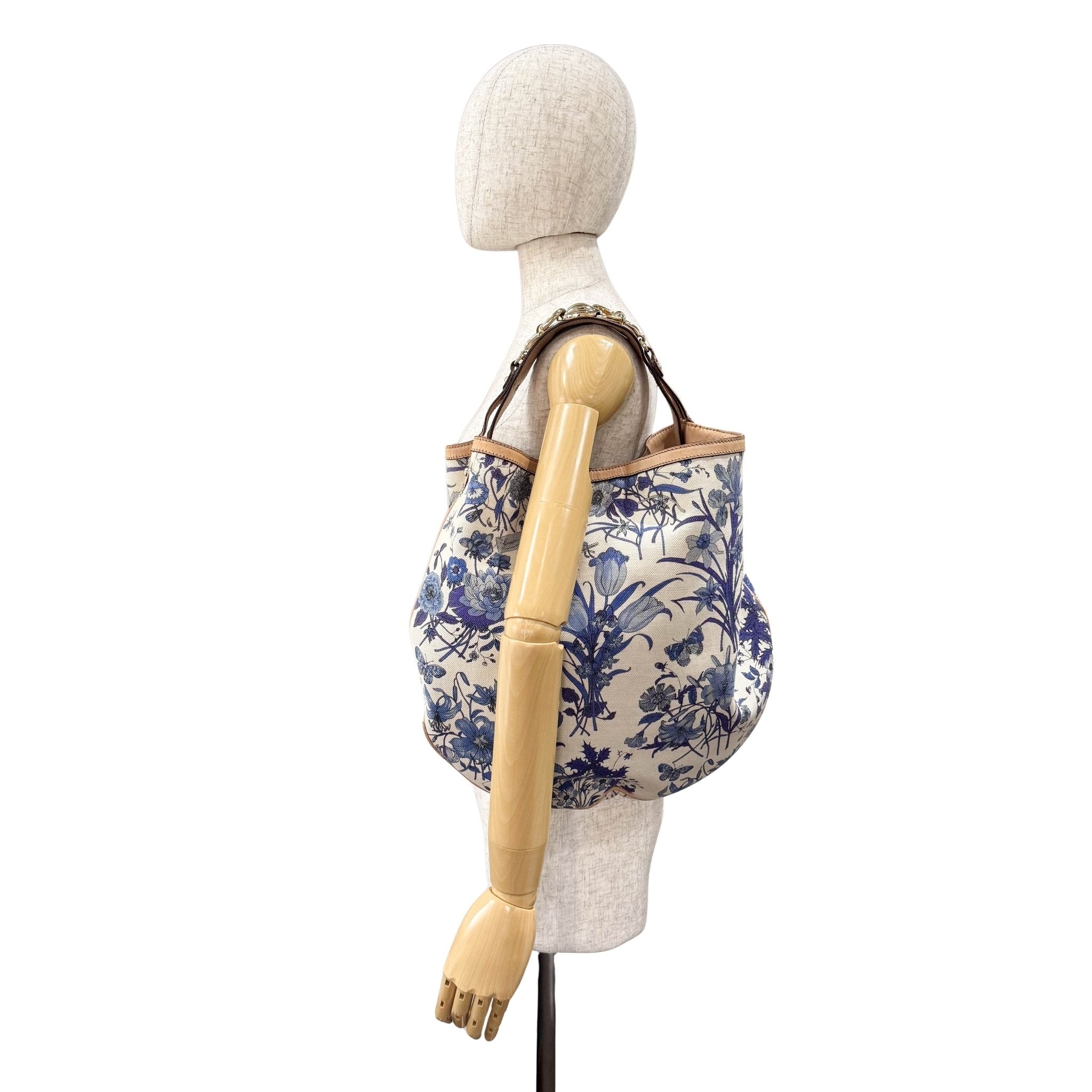 GUCCI Hobo Large Tote Shoulder Bag, in , Sold by HIVE PRELOVED - Totes, ,