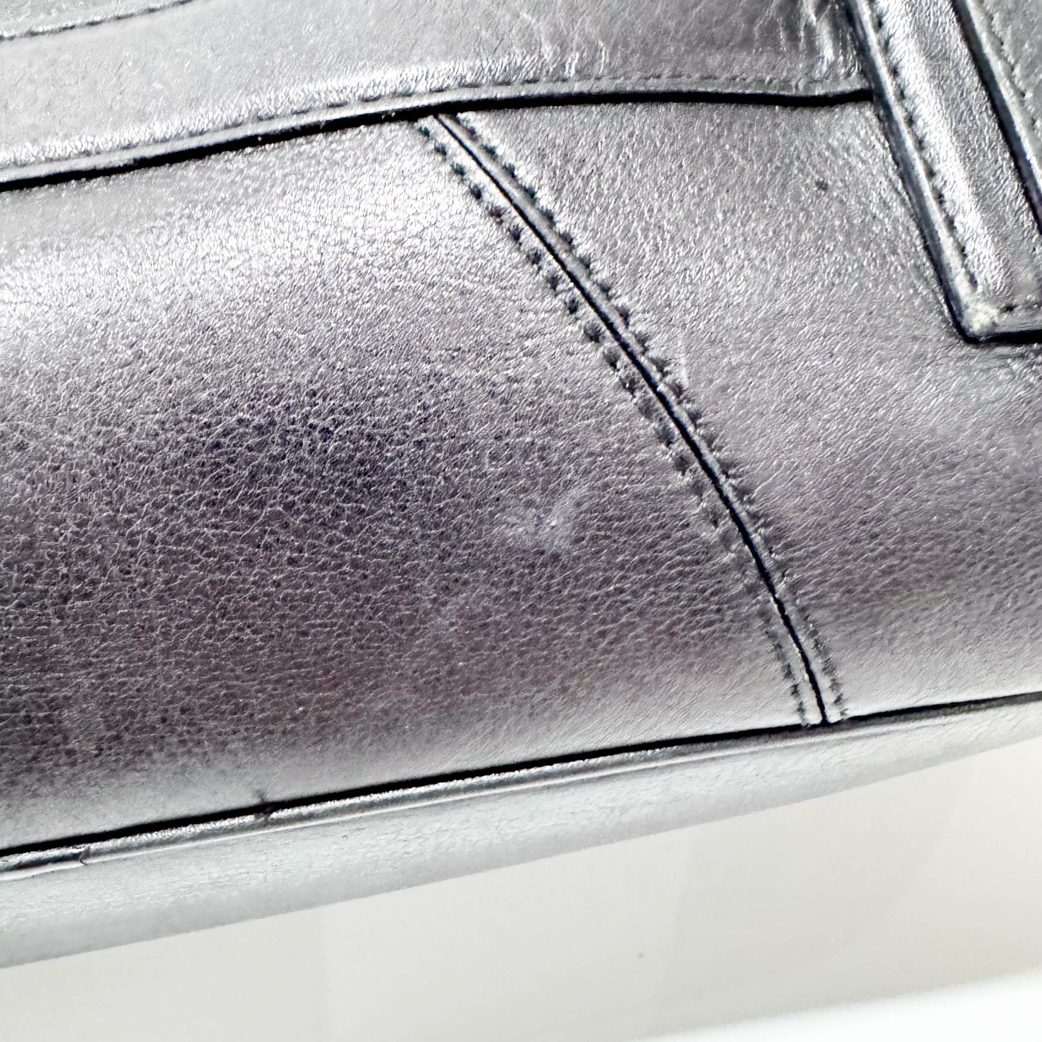 GUCCI Horsebit Black Leather & Chain Detail Shoulder Bag, in , Sold by HIVE PRELOVED - Shoulder Bags, ,