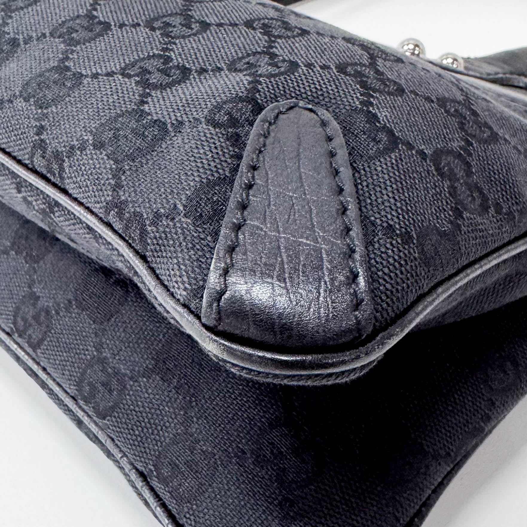 GUCCI Horsebit Chain Black GG Canvas & Leather Shoulder Bag, in , Sold by HIVE PRELOVED - Shoulder Bags, ,