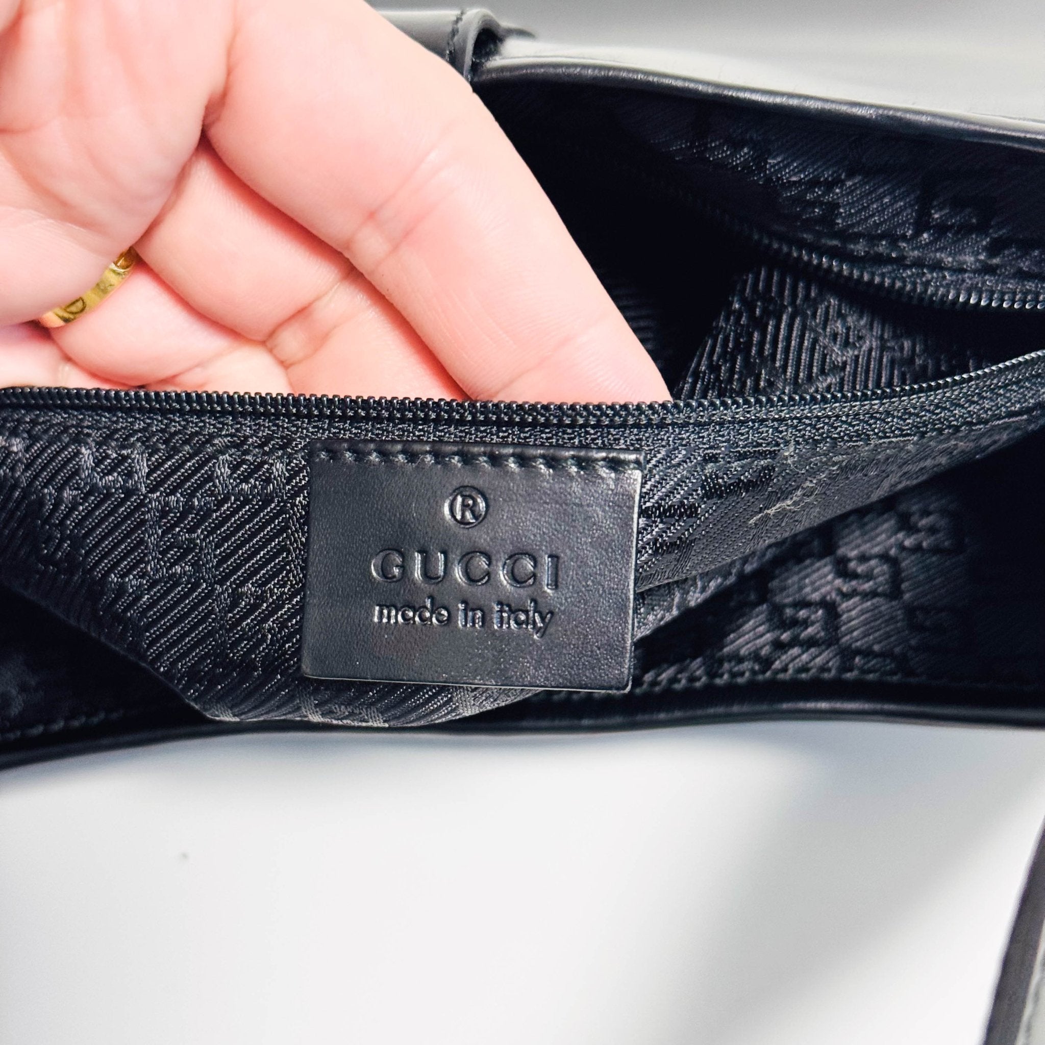 GUCCI Jackie Black Leather Shoulder Bag, in , Sold by HIVE PRELOVED - Shoulder Bags, ,